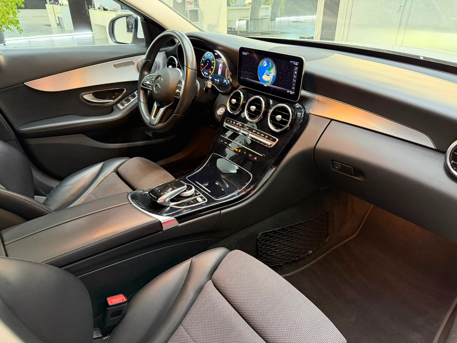 MERCEDES-BENZ C 220 d Swiss Star 4M 9G-Tronic-image-6