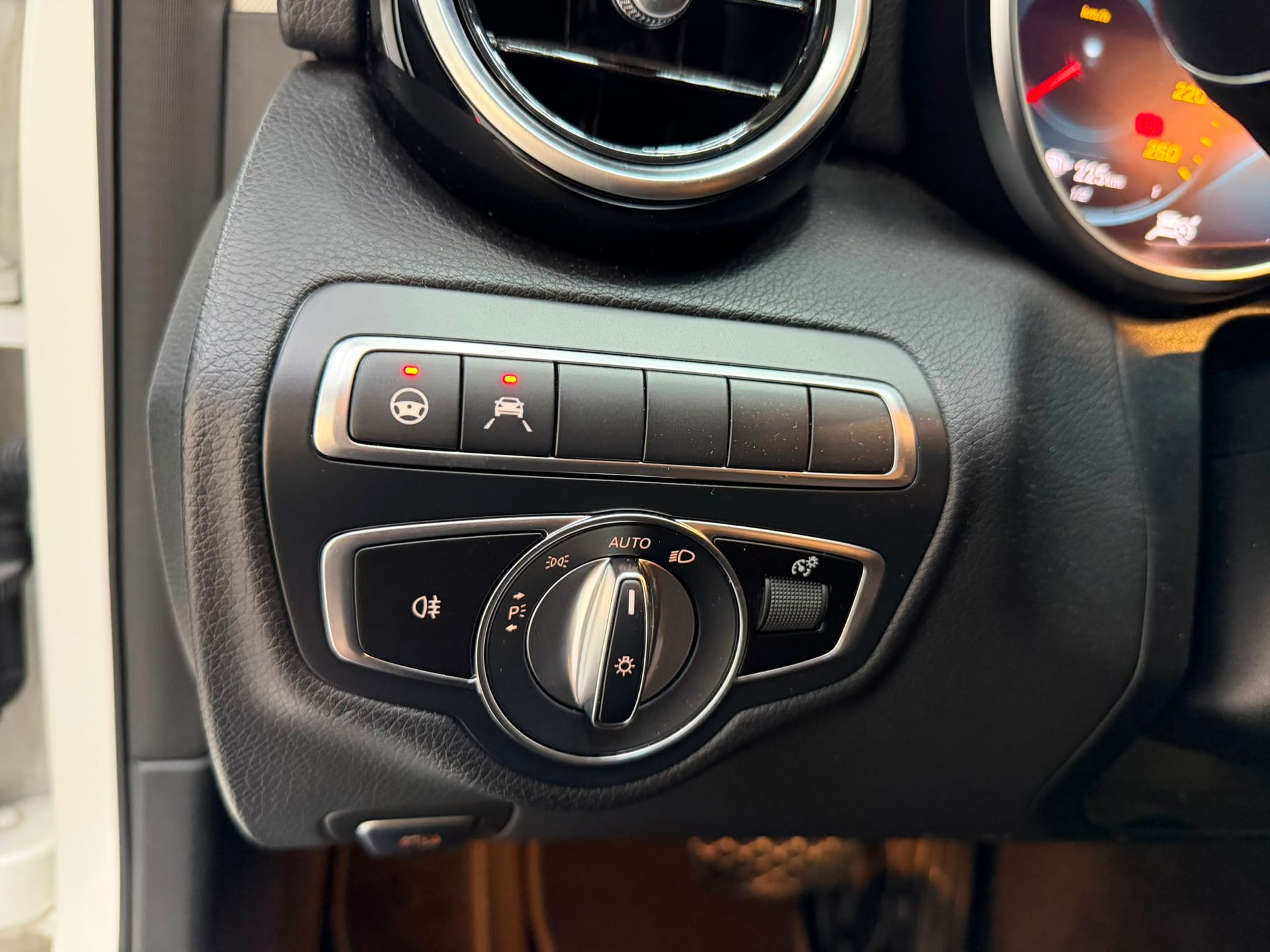 MERCEDES-BENZ C 220 d Swiss Star 4M 9G-Tronic-image-7