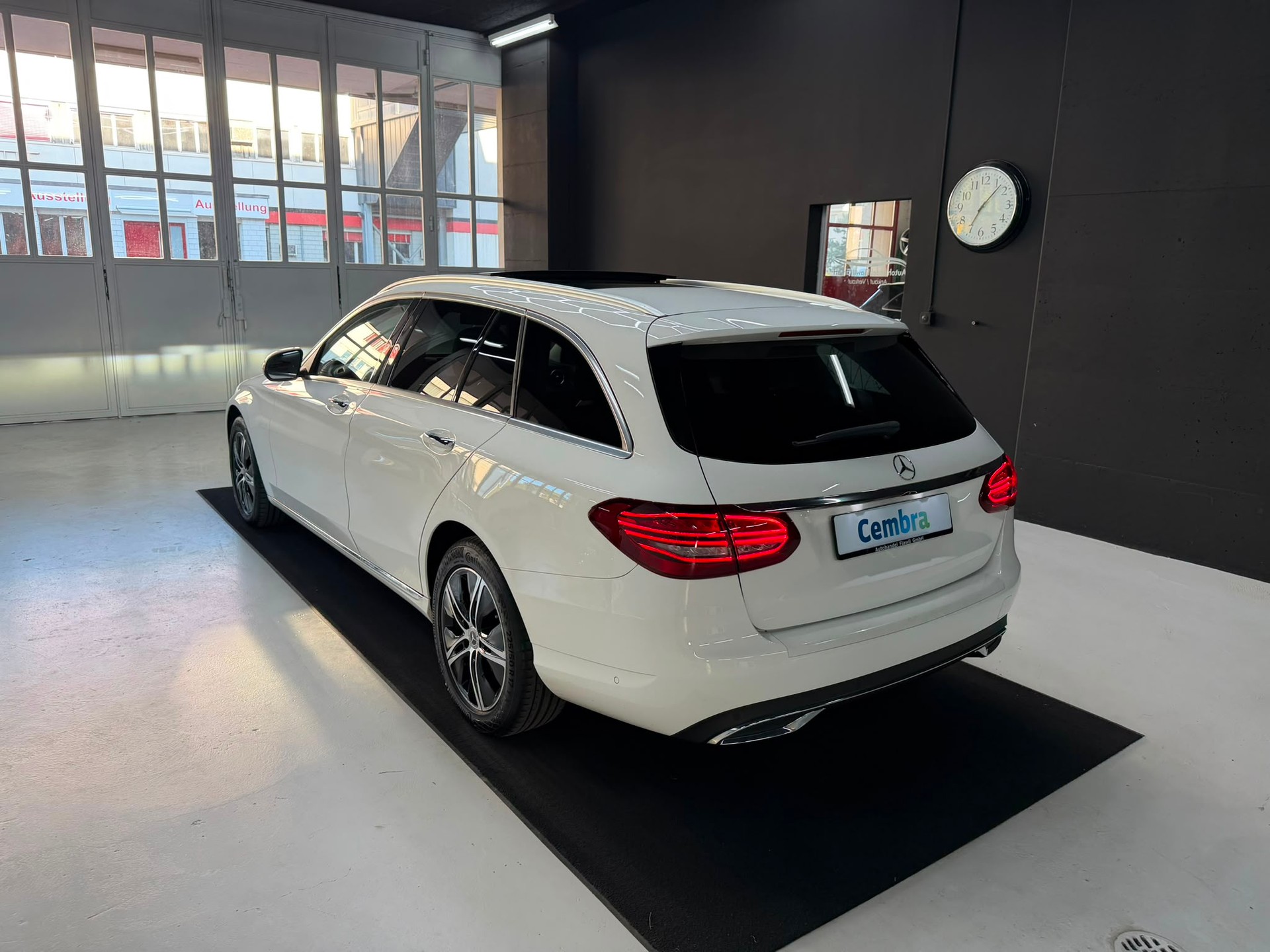 MERCEDES-BENZ C 220 d Swiss Star 4M 9G-Tronic-image-16