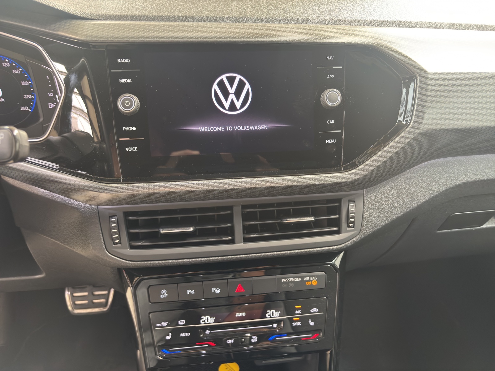 VW T-Cross 1.0 TSI Style DSG-image-10