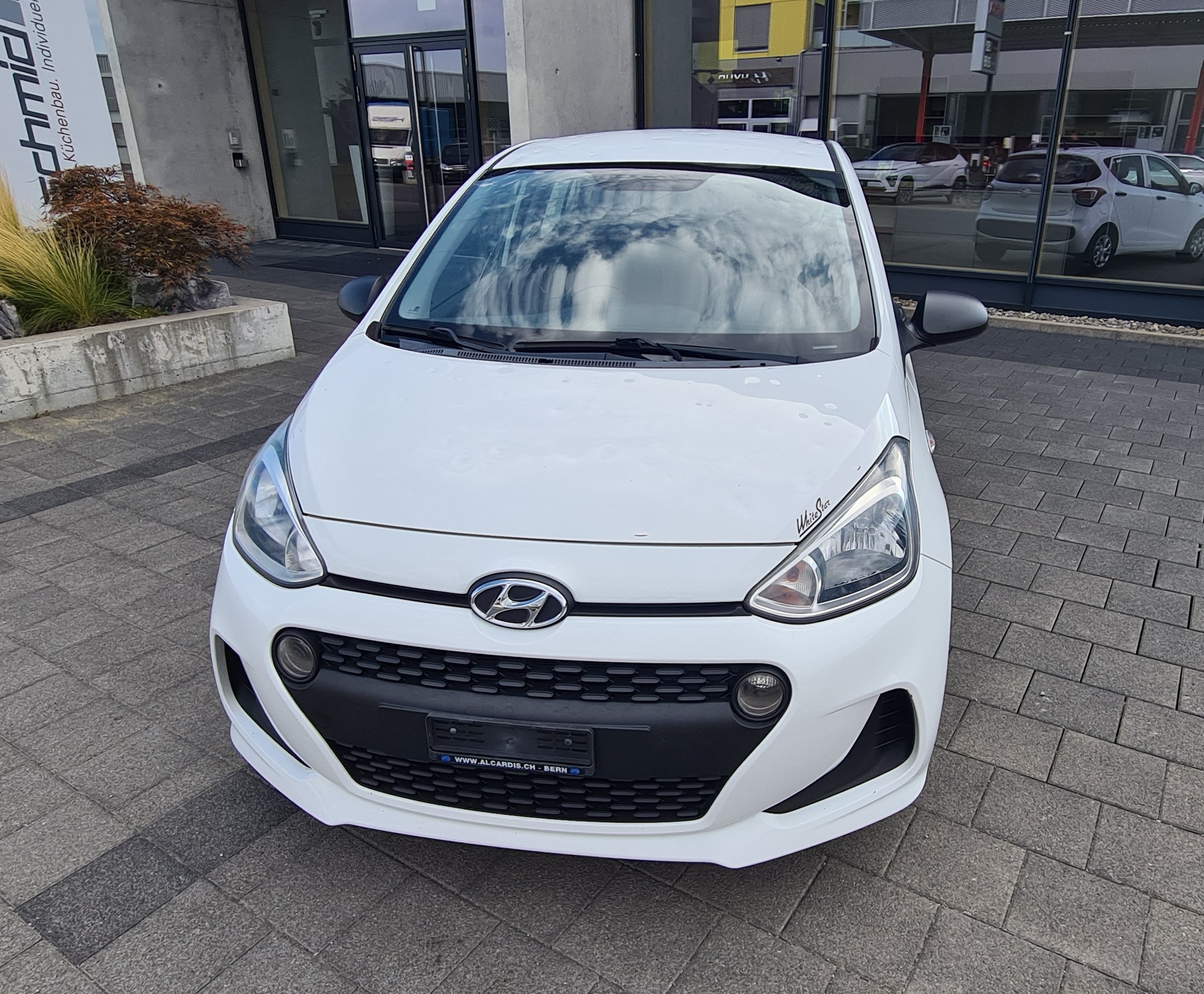 Car photo