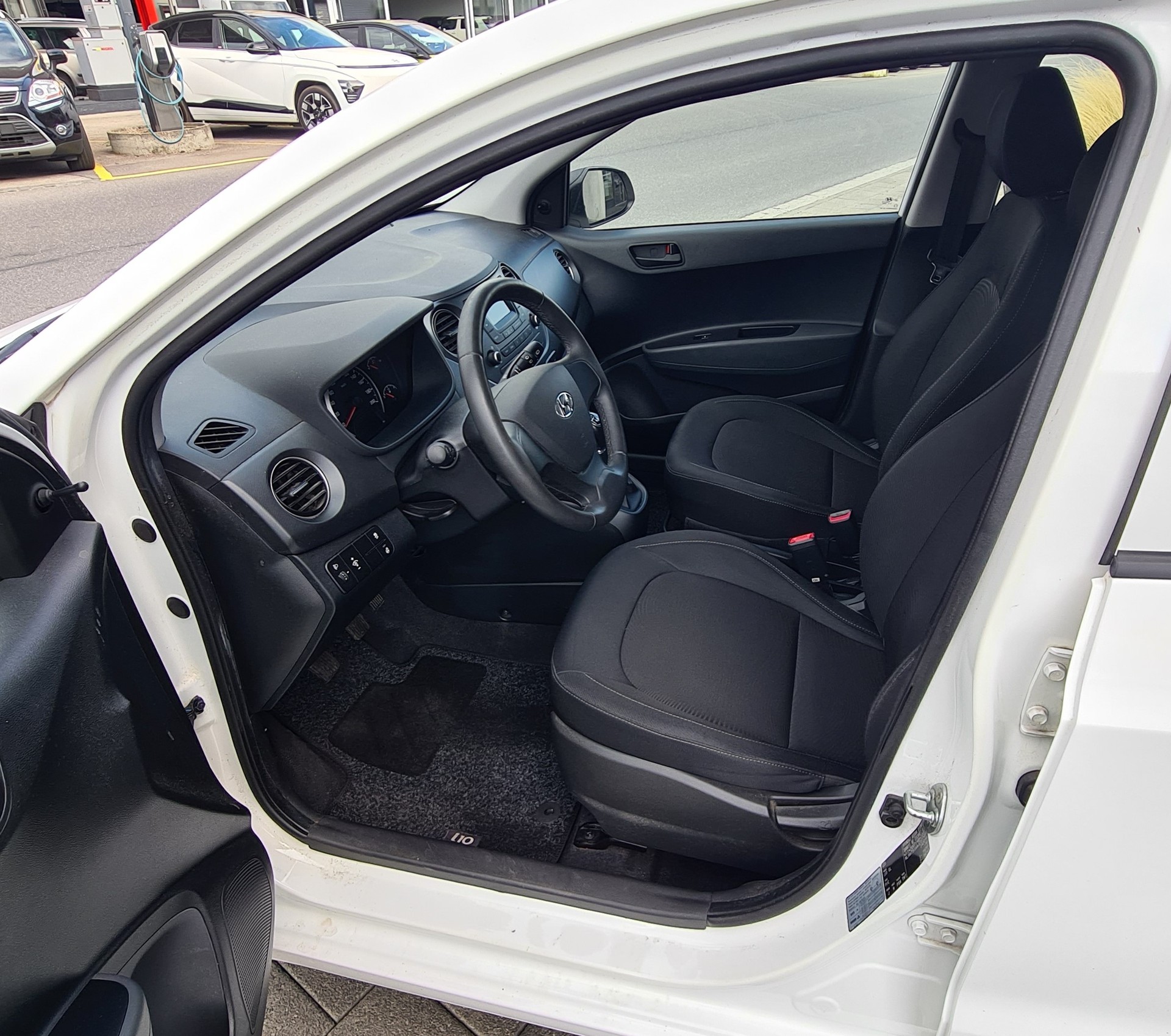 HYUNDAI i10 1.0 Origo-image-9
