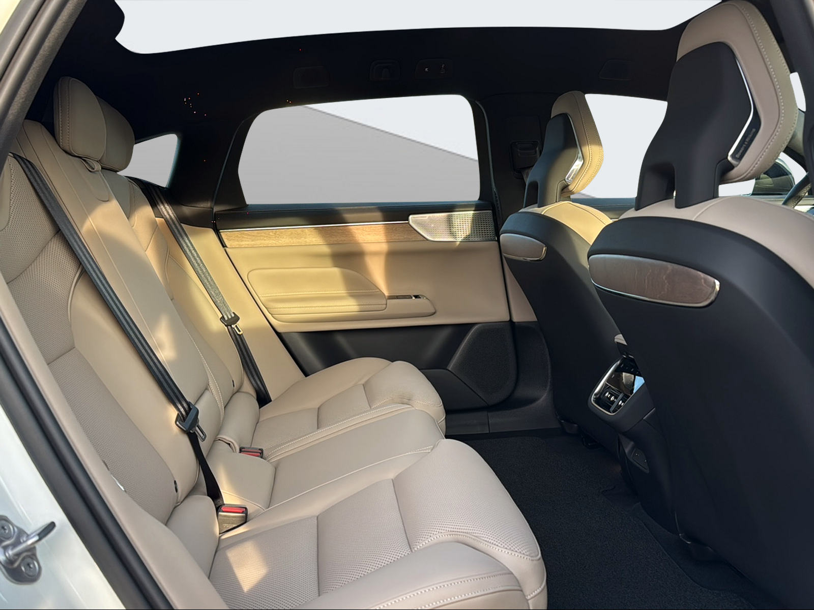 VOLVO ES90 Ultra-image-10