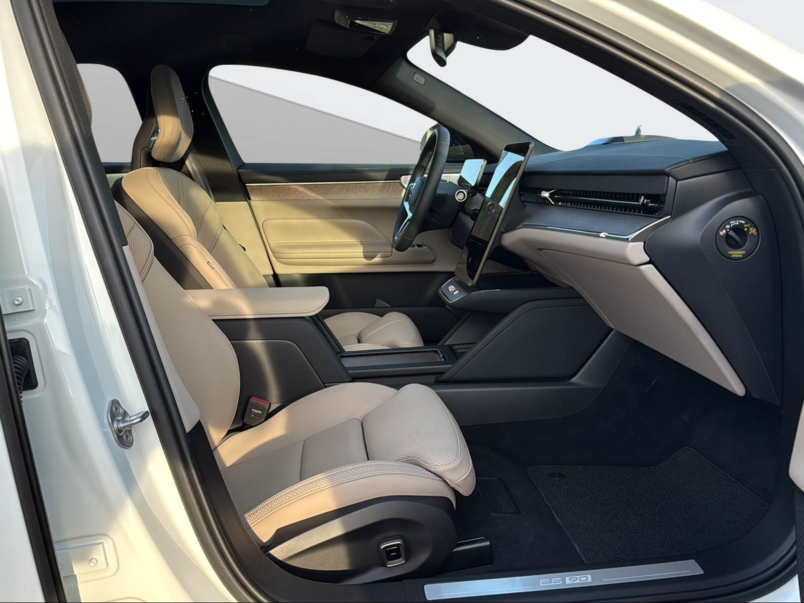 VOLVO ES90 Ultra-image-14