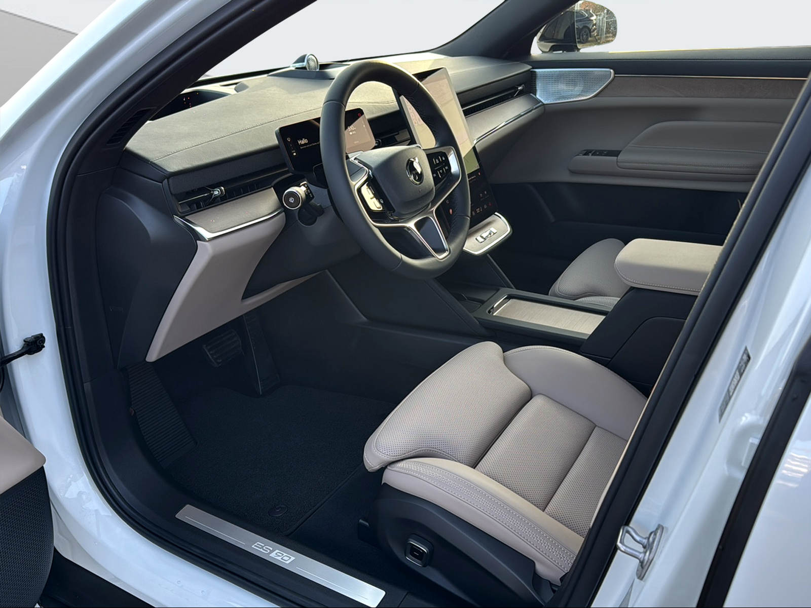VOLVO ES90 Ultra-image-9