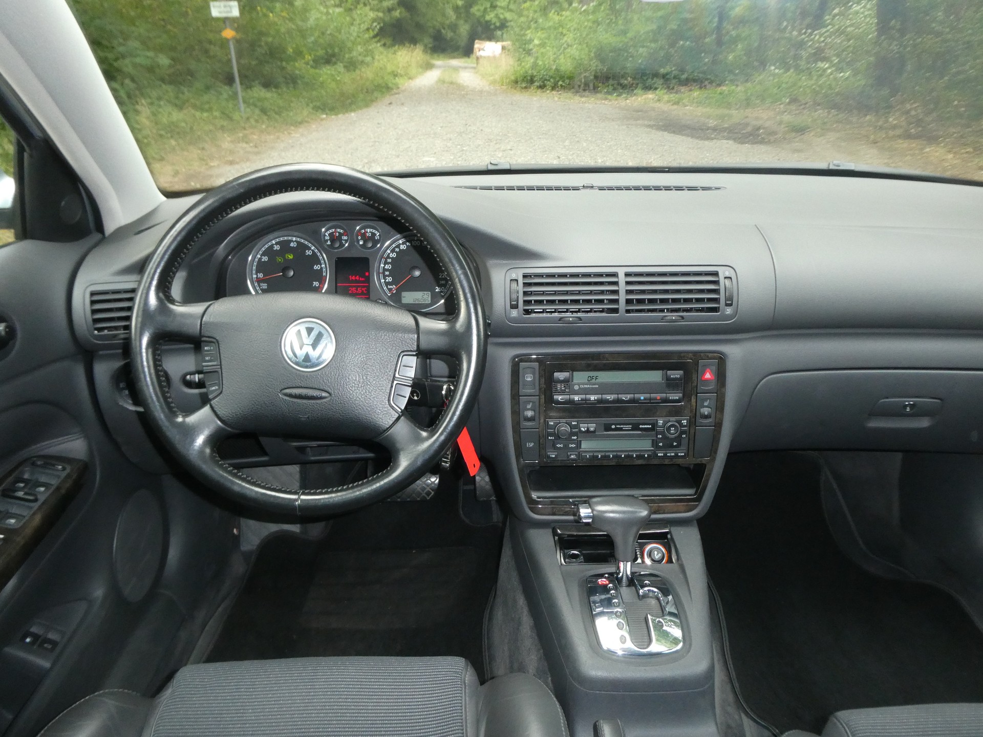 VW Passat Variant 1.8 T Comfortline-image-11