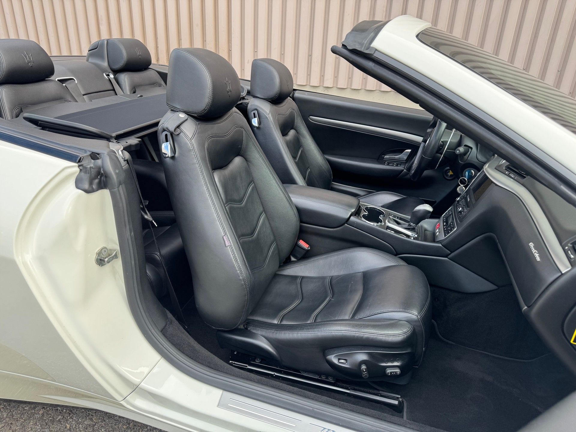MASERATI GranCabrio Automatica-image-8