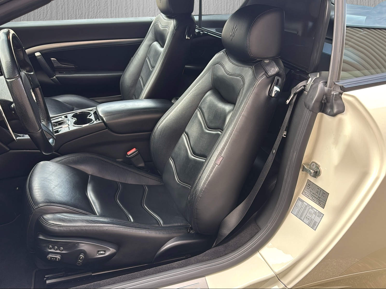 MASERATI GranCabrio Automatica-image-7
