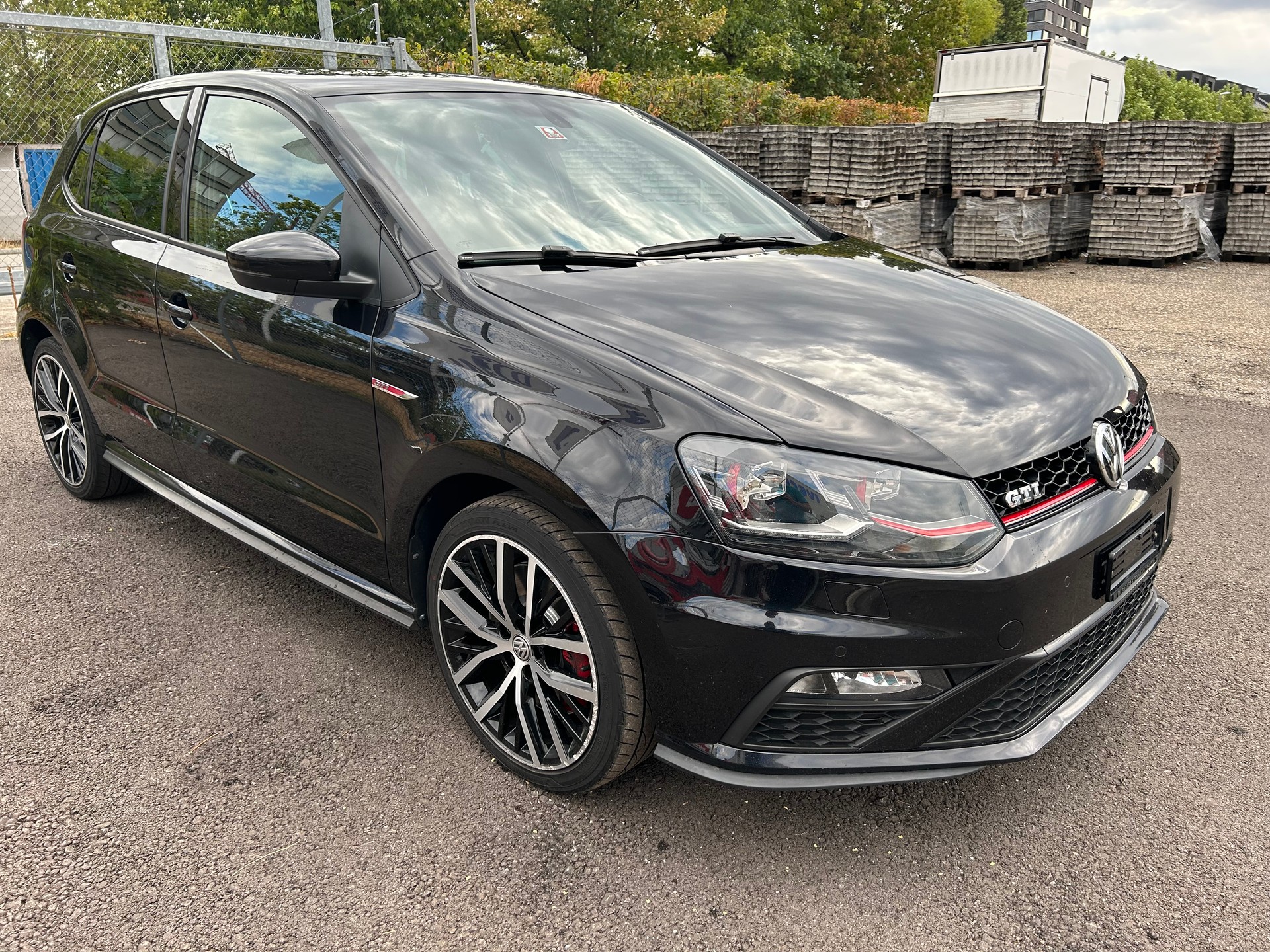 VW Polo 1.8 TSI GTI-image-6