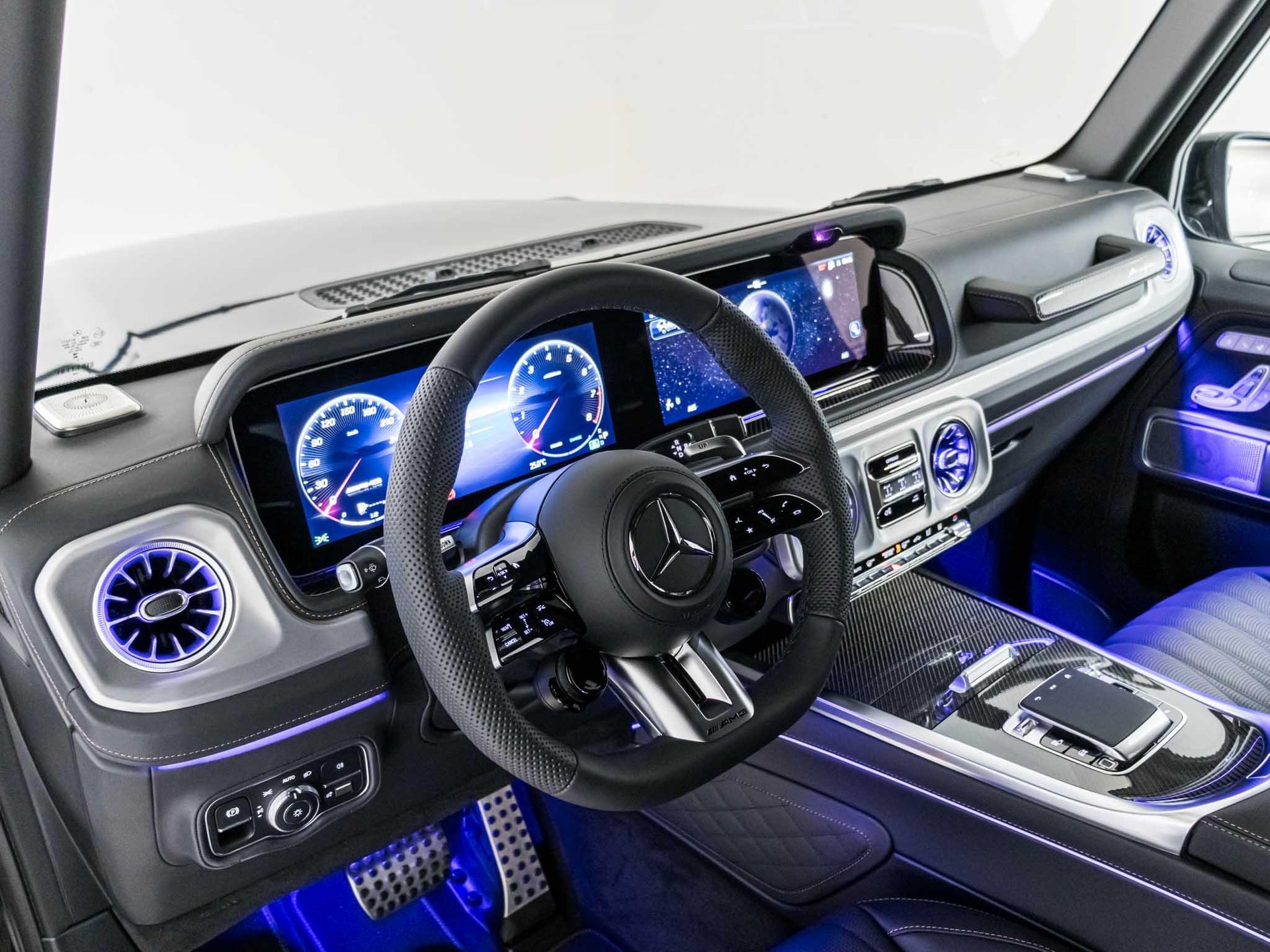 MERCEDES-BENZ G 63 AMG-image-9