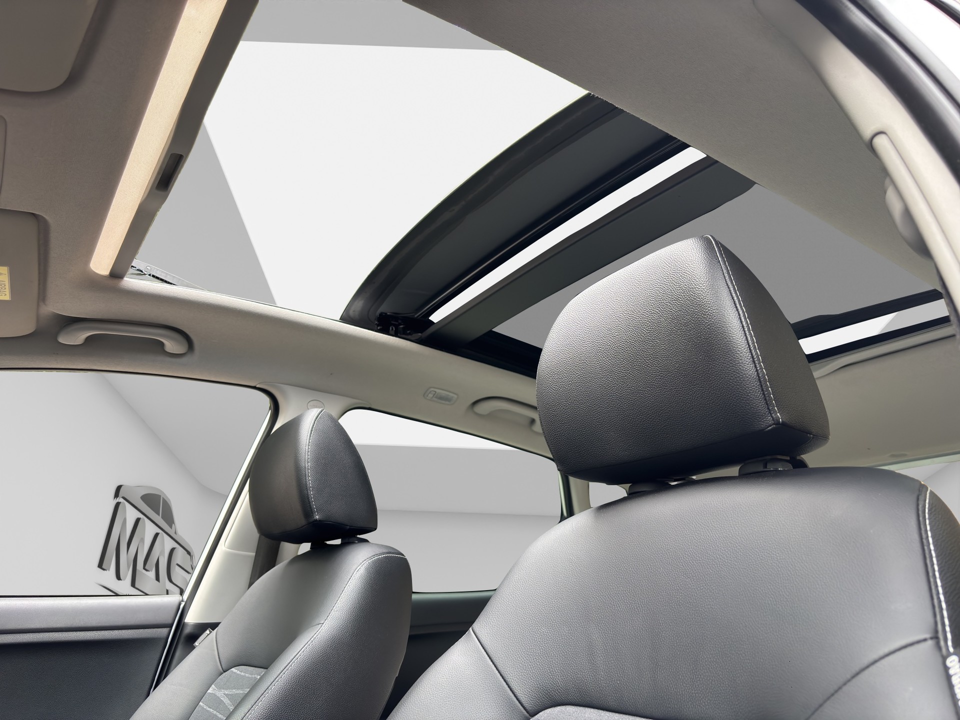 KIA Venga 1.6 CVVT Swiss Champion Automatic-image-14