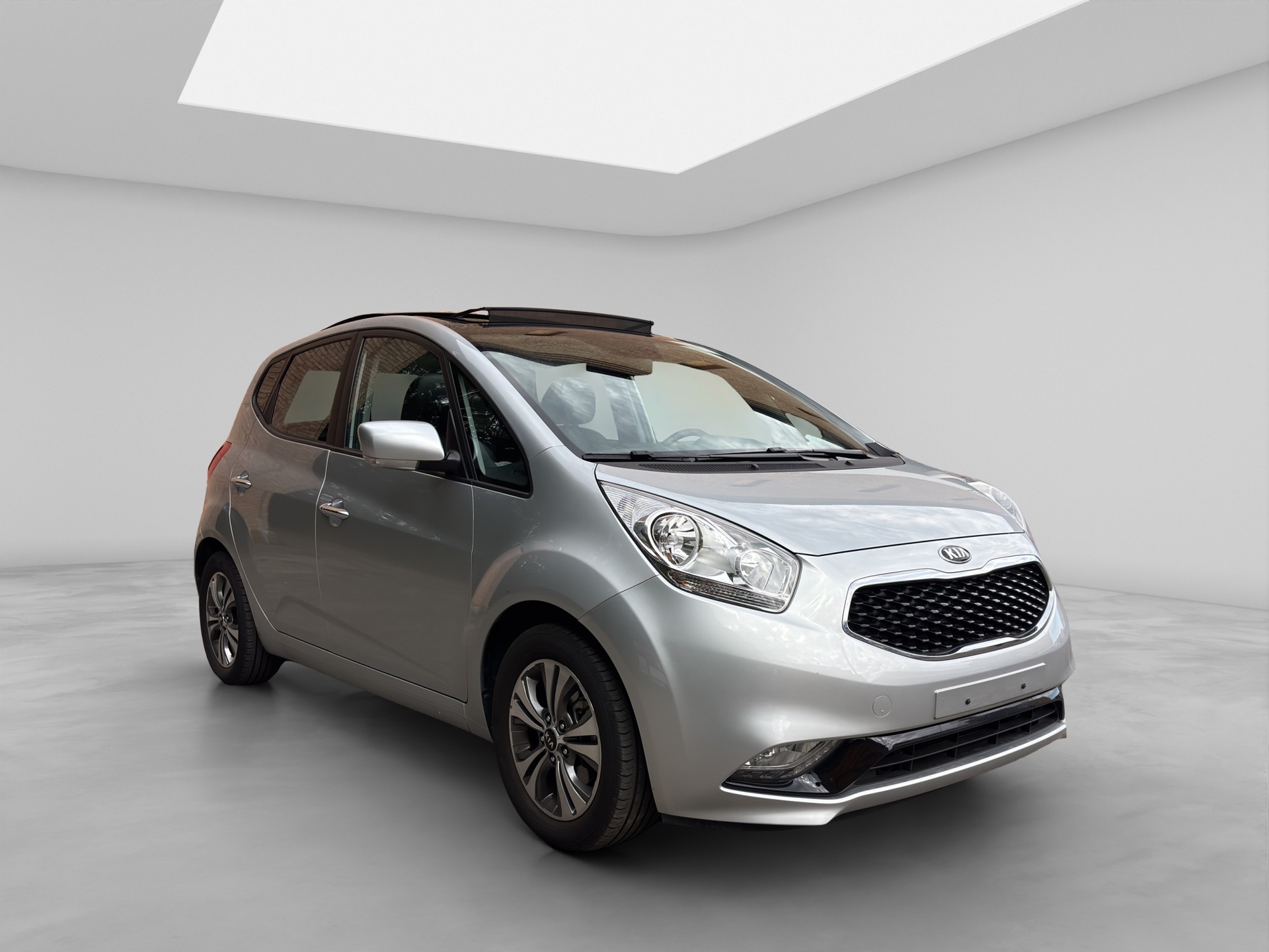 KIA Venga 1.6 CVVT Swiss Champion Automatic-image-7