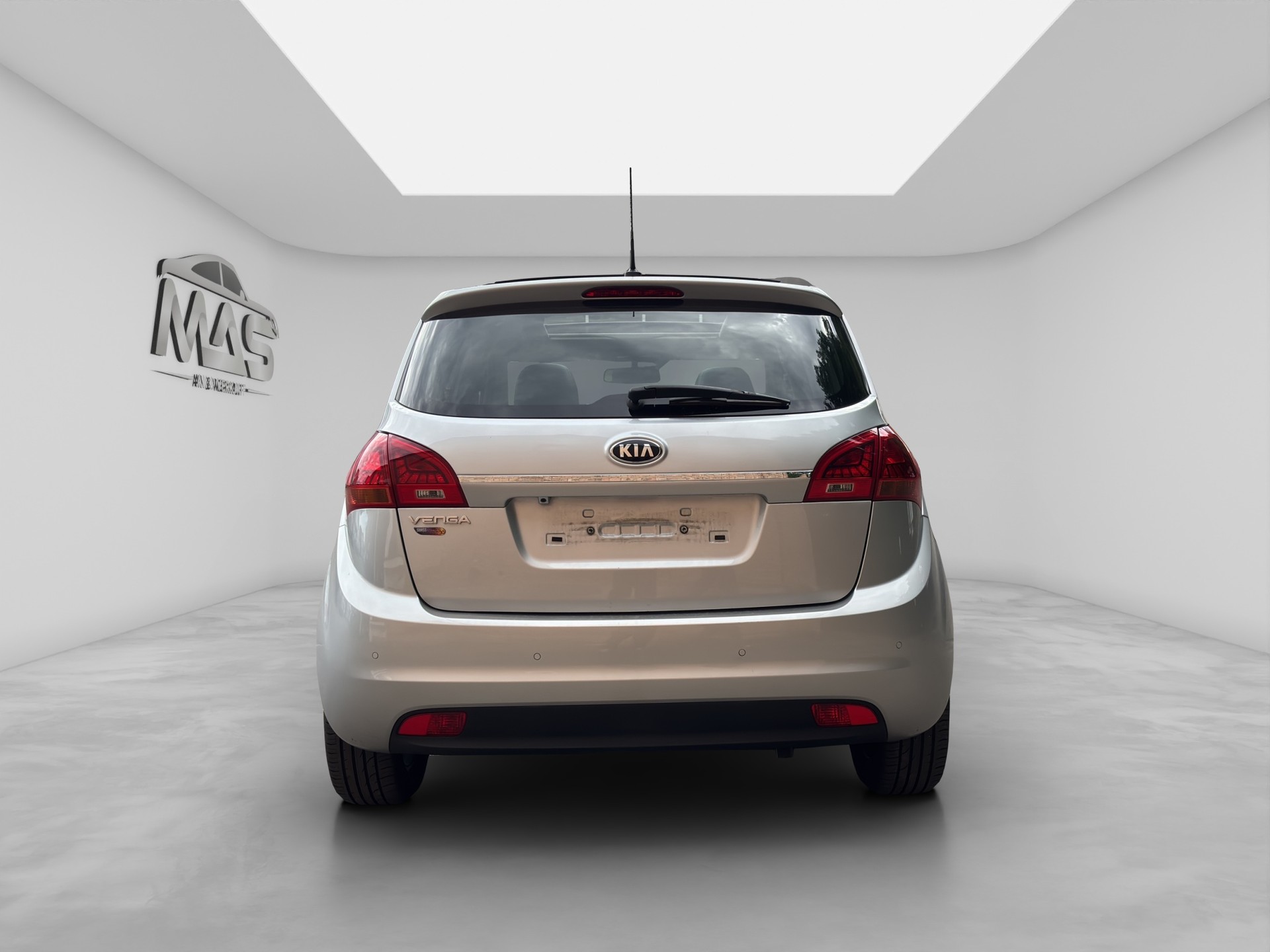 KIA Venga 1.6 CVVT Swiss Champion Automatic-image-4