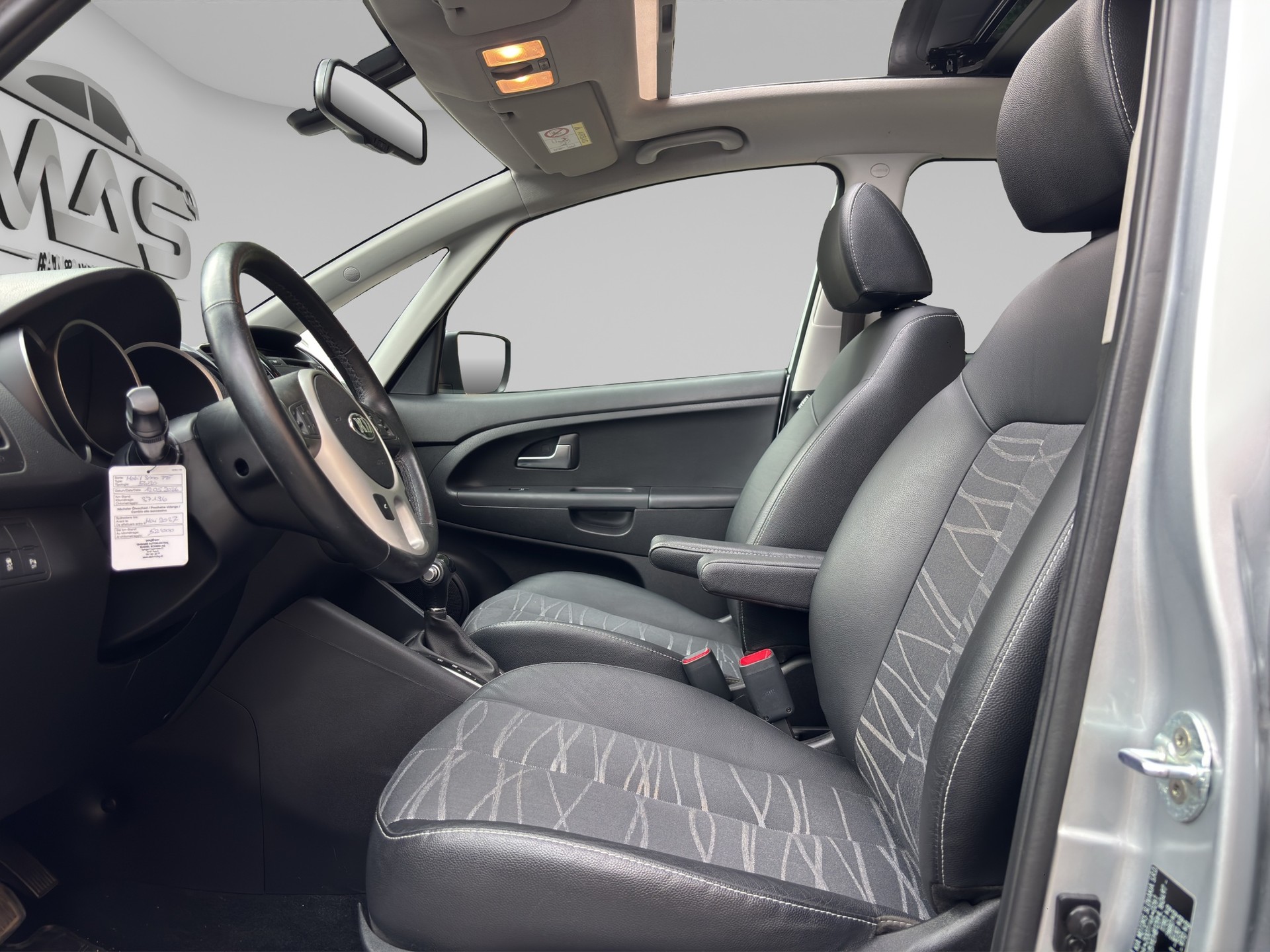 KIA Venga 1.6 CVVT Swiss Champion Automatic-image-8