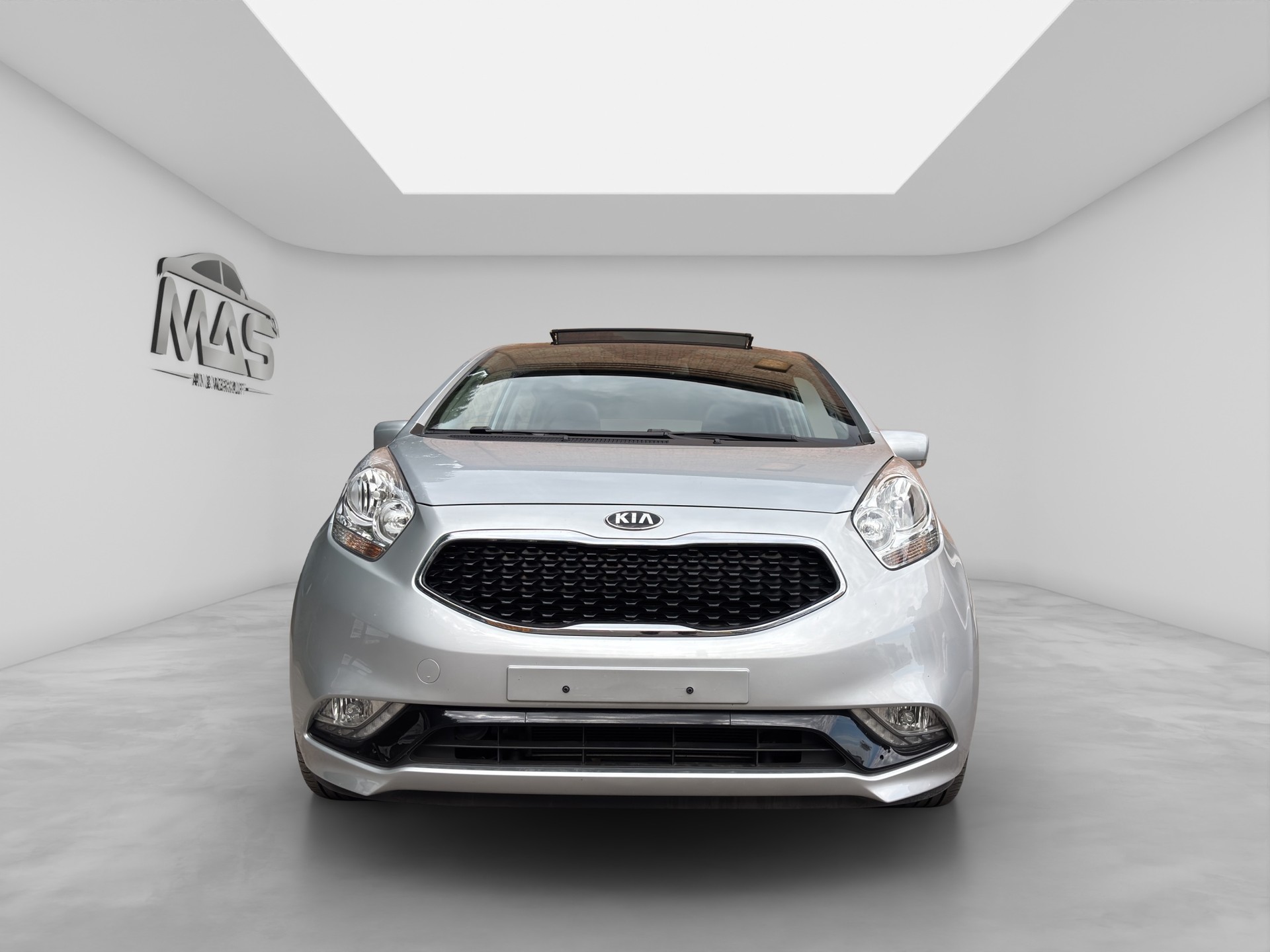 KIA Venga 1.6 CVVT Swiss Champion Automatic-image-1