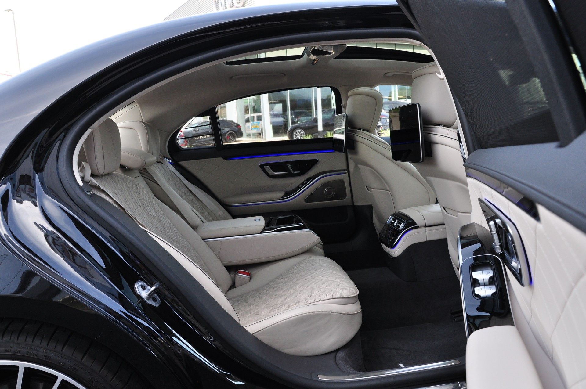 MERCEDES-BENZ S 580 L 4Matic AMG Line 9G-Tronic-image-18