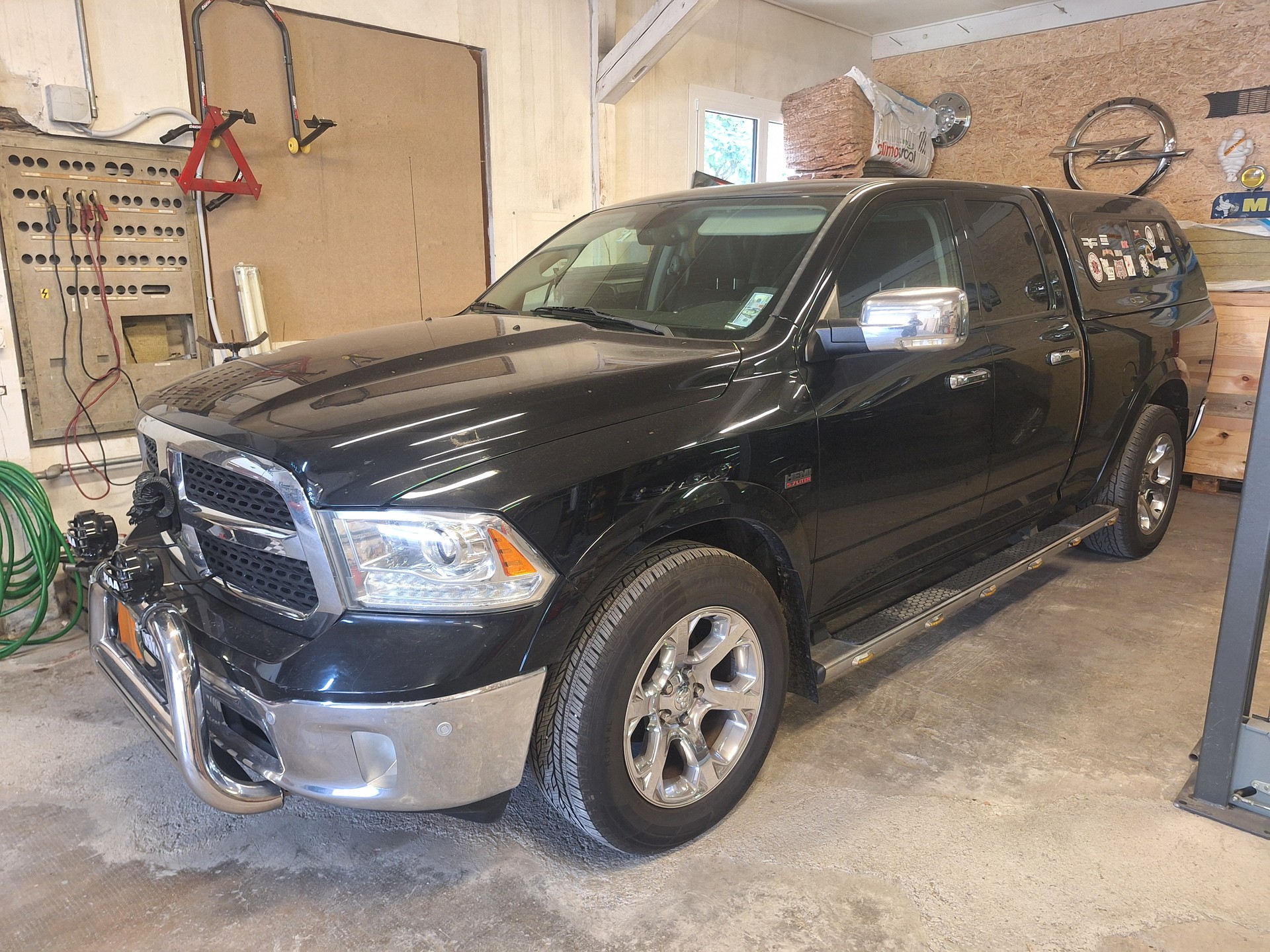 DODGE 1500 Quad Cab Larami-image-0