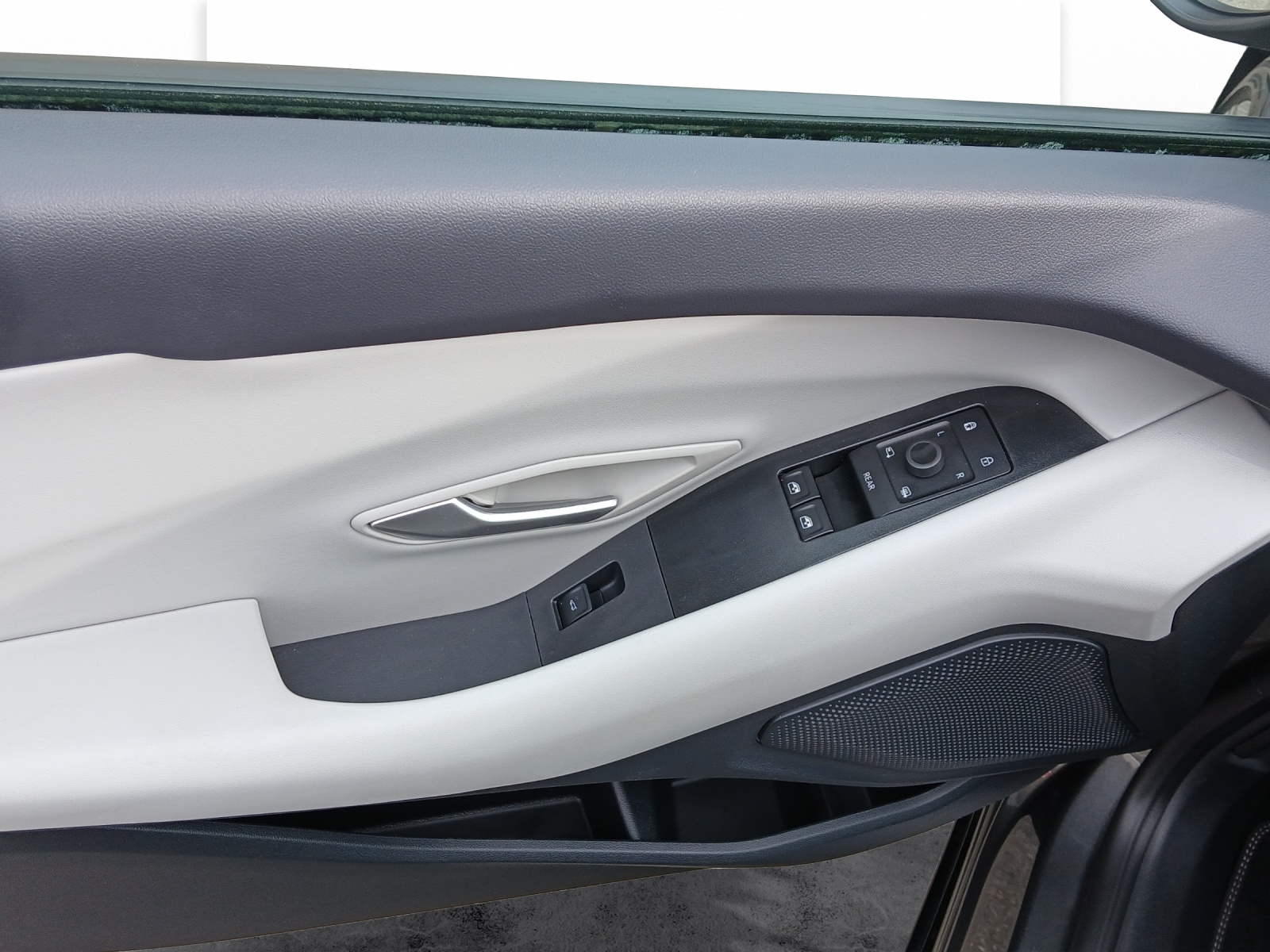 FORD Capri Extended Range Premium AWD 340 PS-image-14