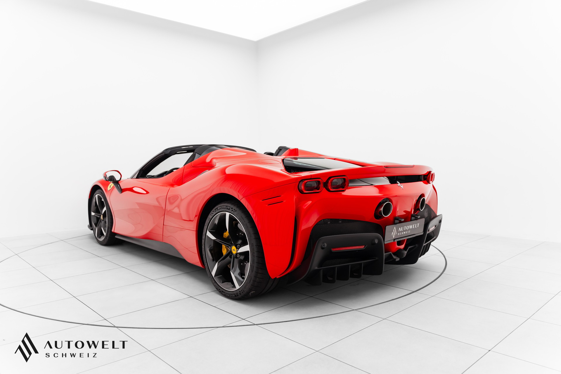 FERRARI SF90 Spider-image-2