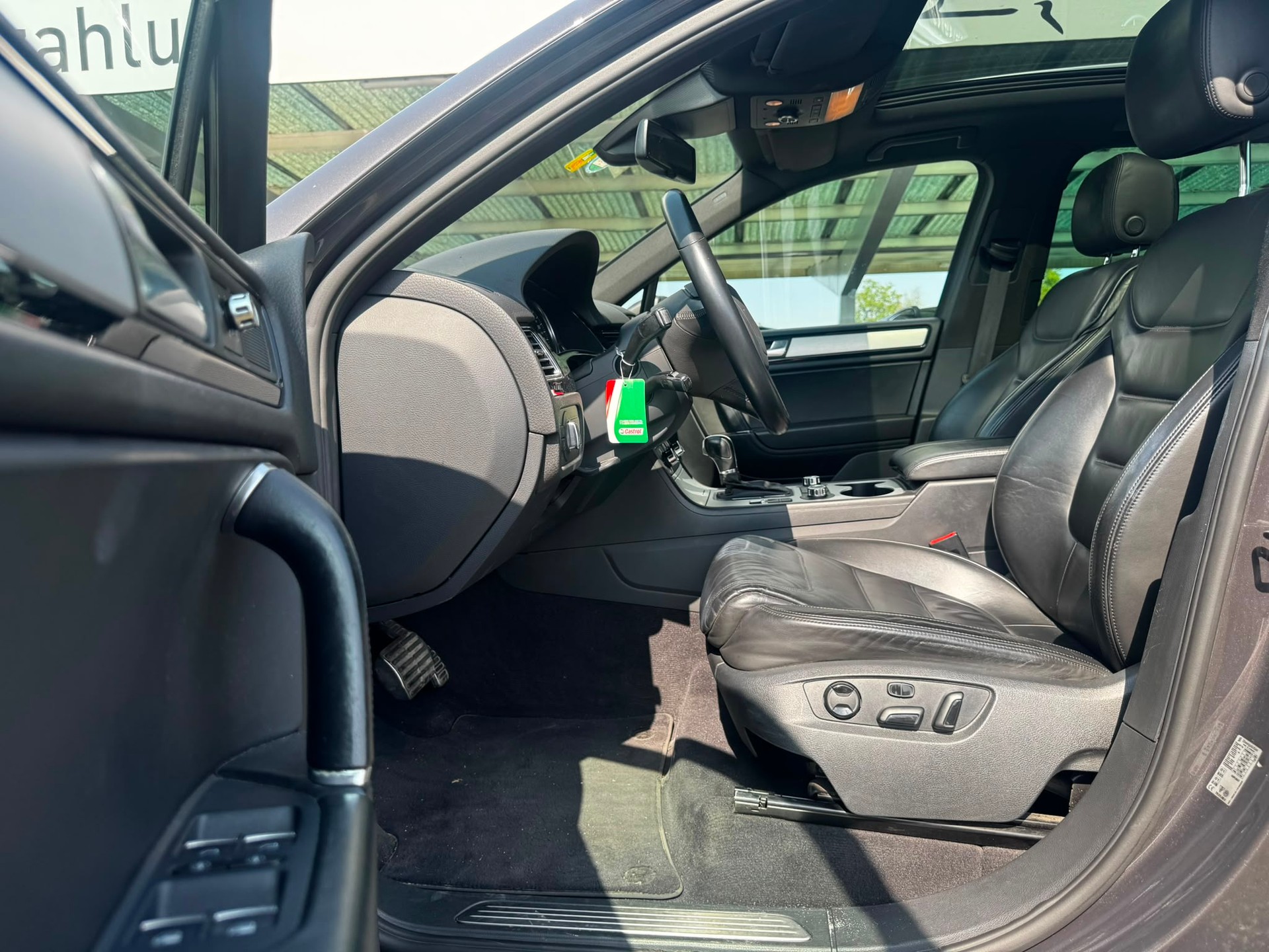VW Touareg 3.0 TDI BlueMotion Technology Tiptronic-image-9