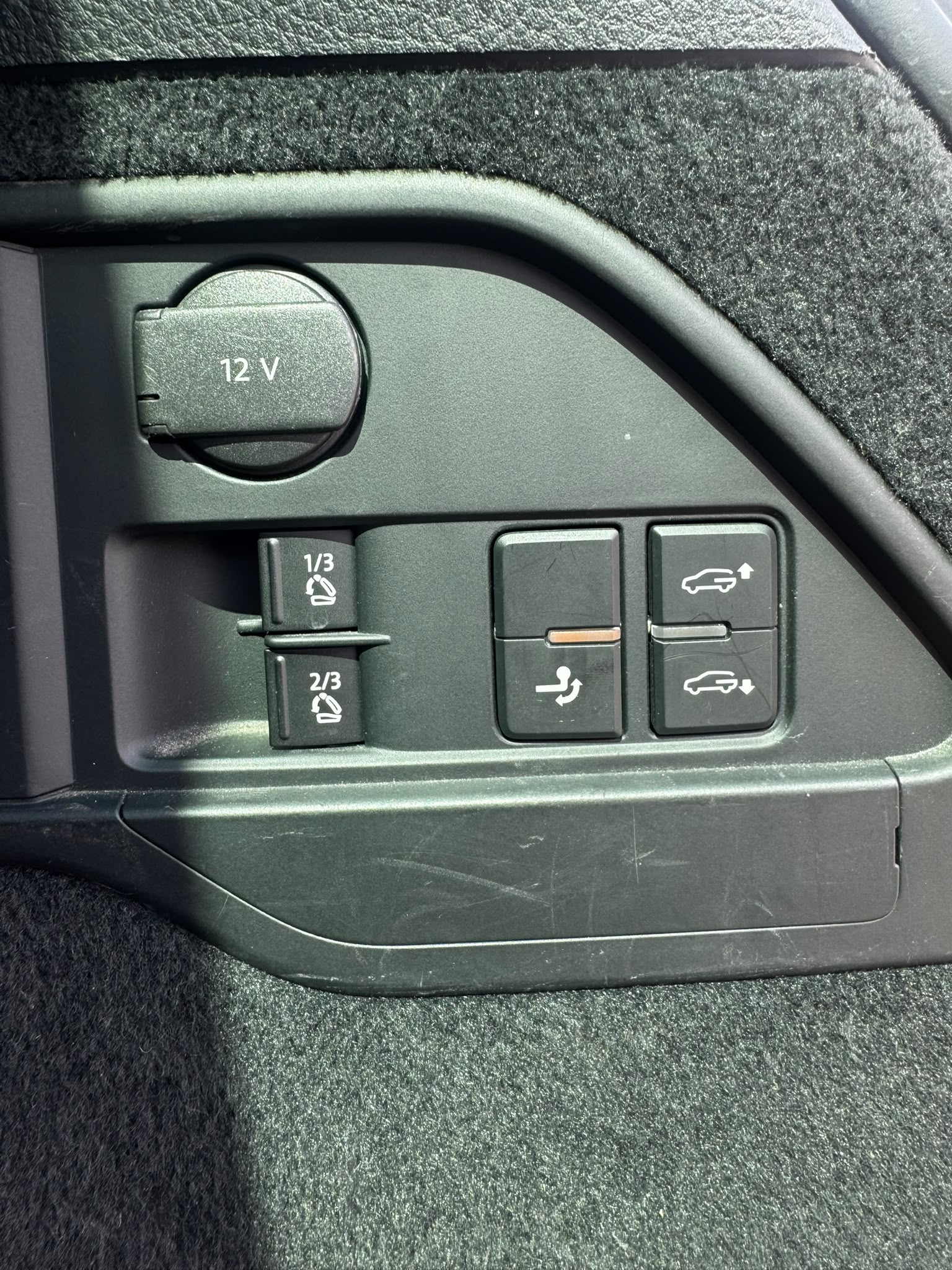 VW Touareg 3.0 TDI BlueMotion Technology Tiptronic-image-12