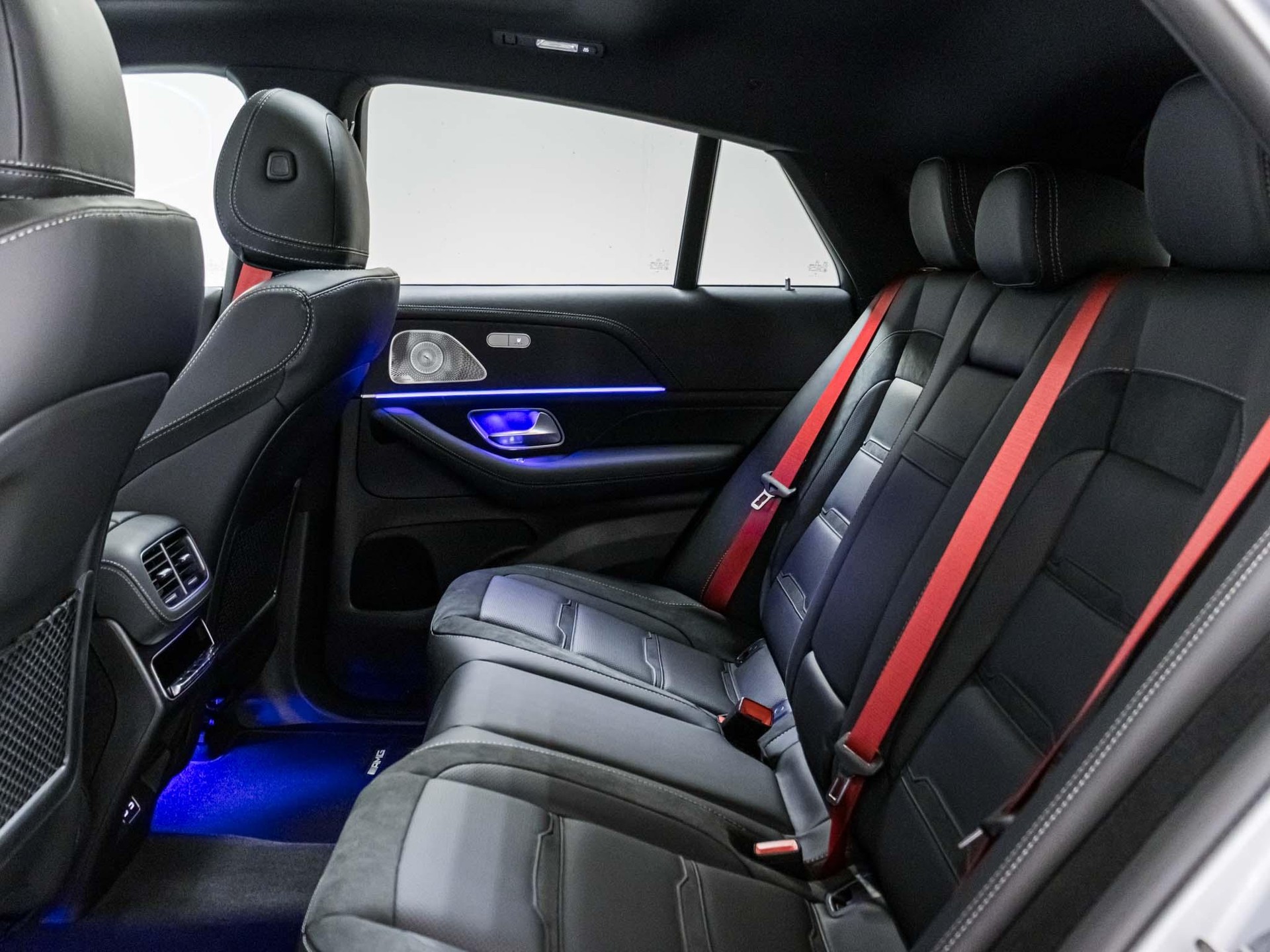 MERCEDES-BENZ GLE 53 AMG HYBRID 4MATIC+ Coupé-image-7