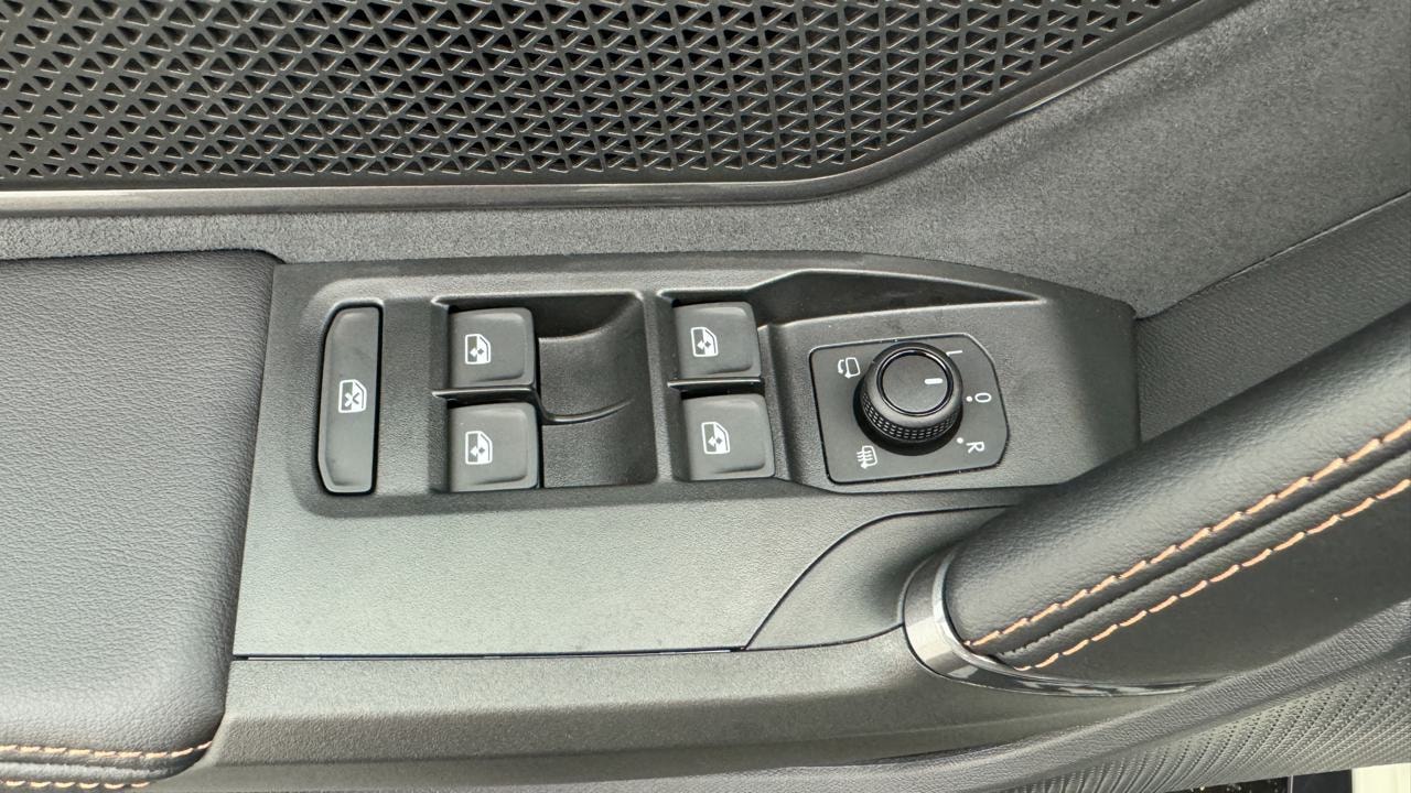 CUPRA LEON ST 1.5 e-HYBRID pHEV VZ DSG-image-8
