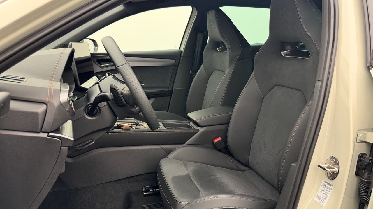 CUPRA LEON ST 1.5 e-HYBRID pHEV VZ DSG-image-4