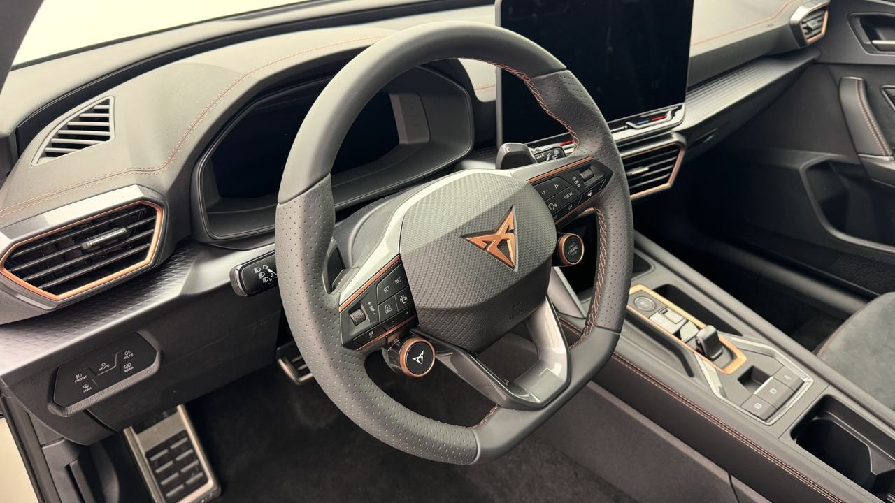 CUPRA LEON ST 1.5 e-HYBRID pHEV VZ DSG-image-6