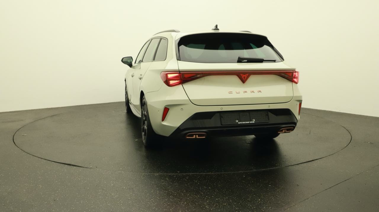 CUPRA LEON ST 1.5 e-HYBRID pHEV VZ DSG-image-3