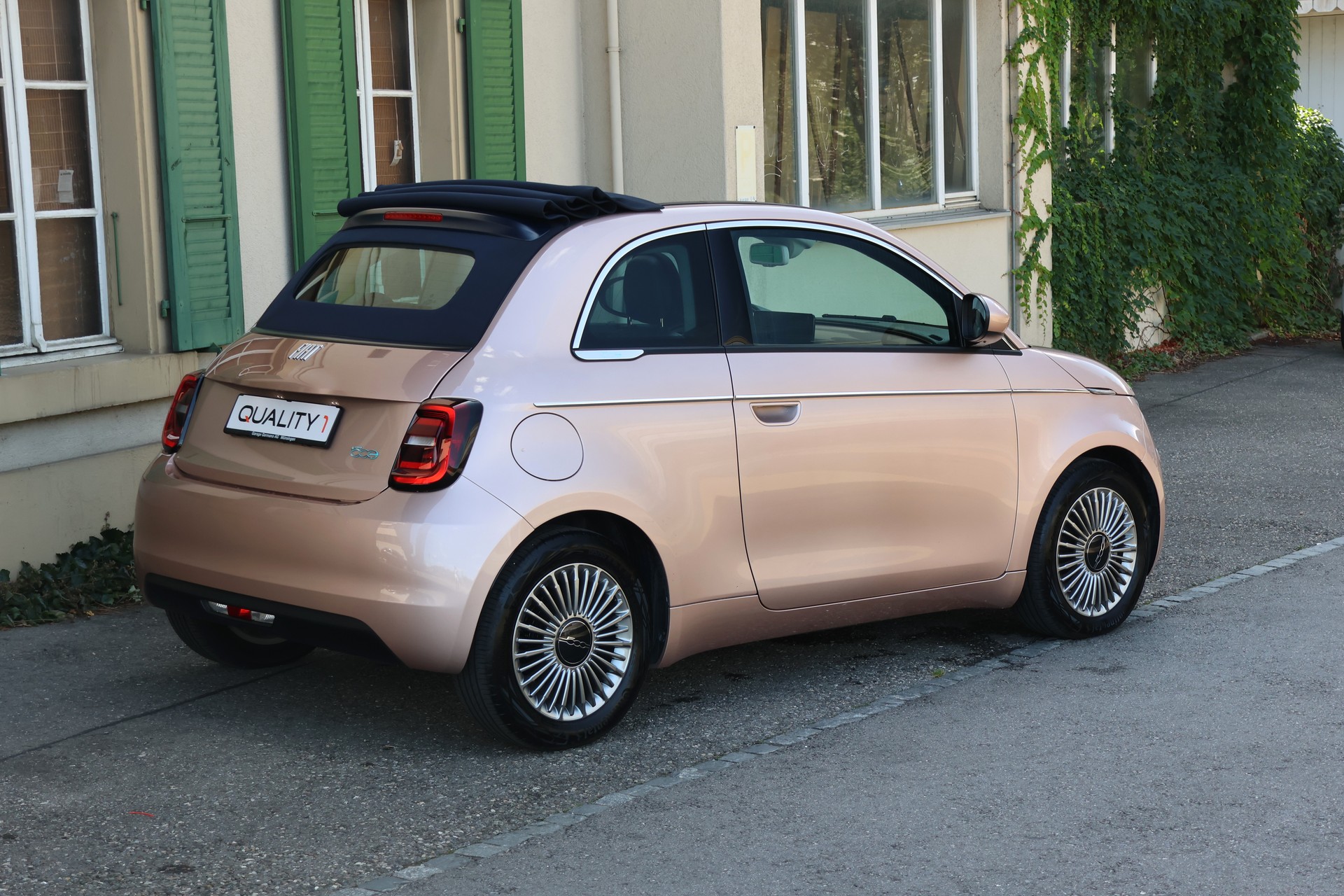 FIAT 500 C electric 87 kW Cult Edition (CH)-image-6