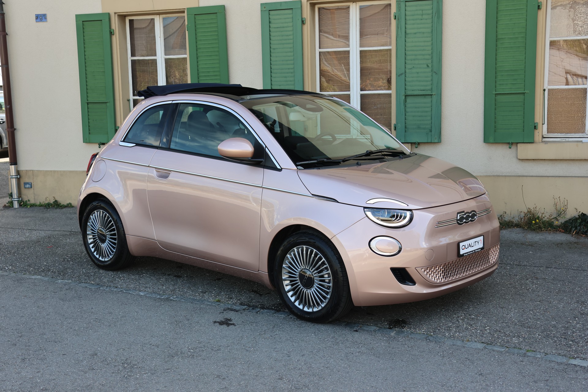 FIAT 500 C electric 87 kW Cult Edition (CH)-image-3