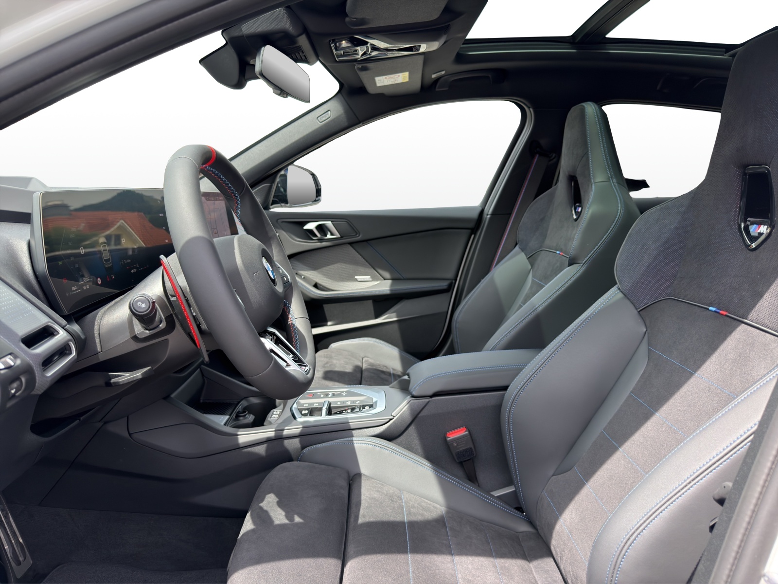 BMW M135i xDrive-image-8