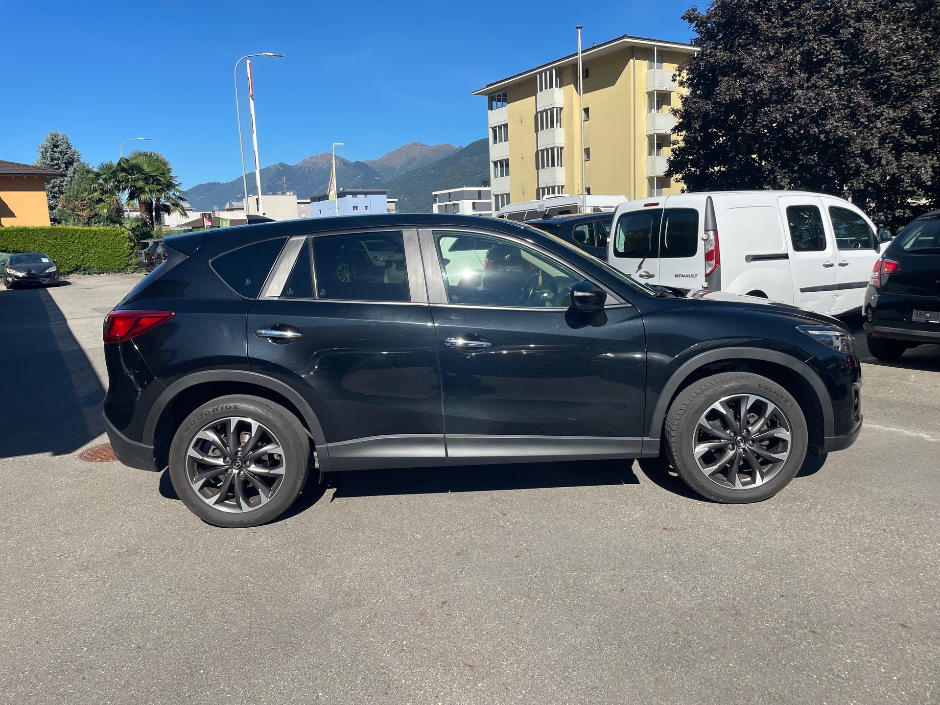 MAZDA CX-5 2.2 D HP Revolution AWD Automatic-image-13
