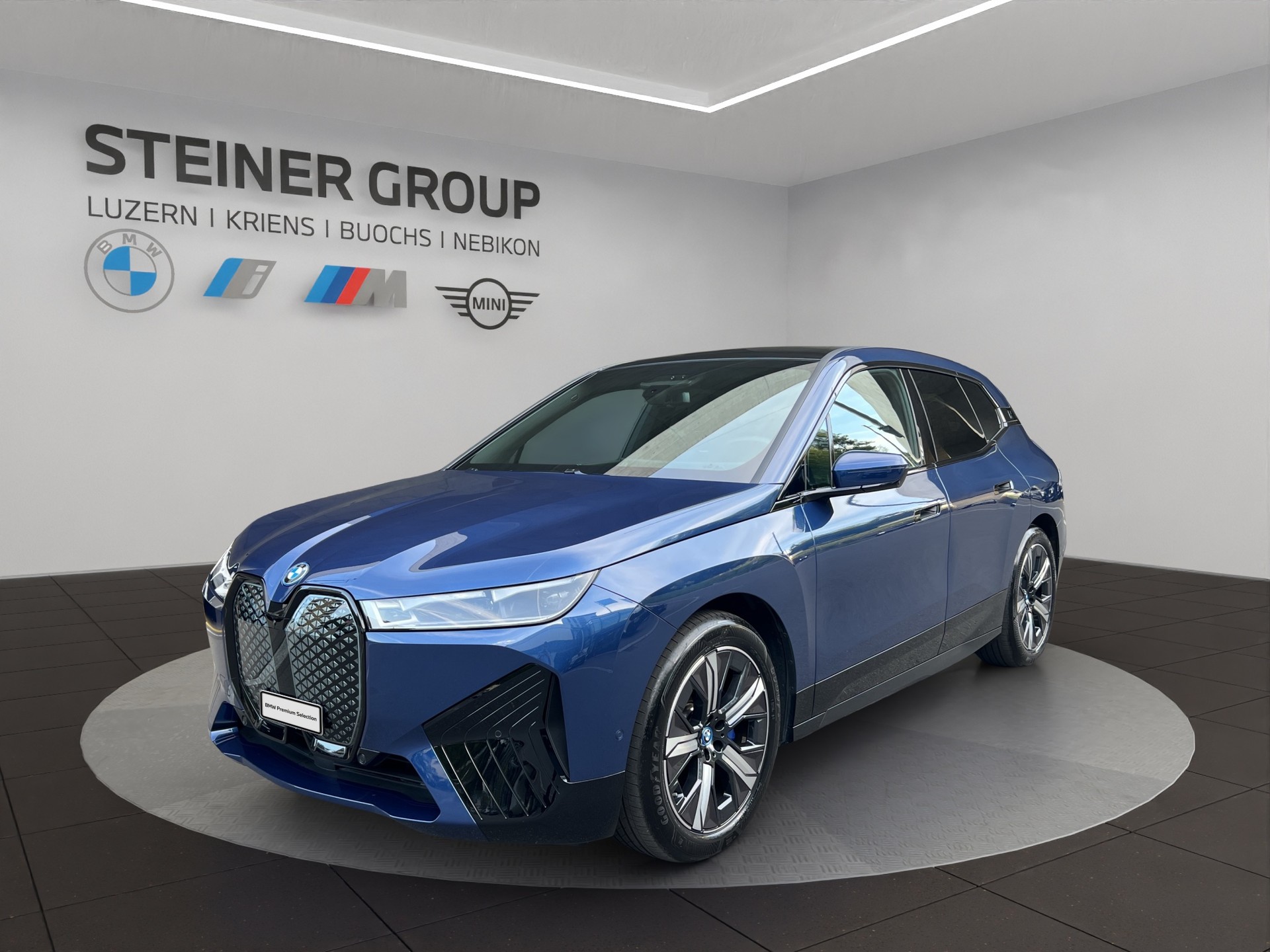 BMW iX xDrive40-image-0