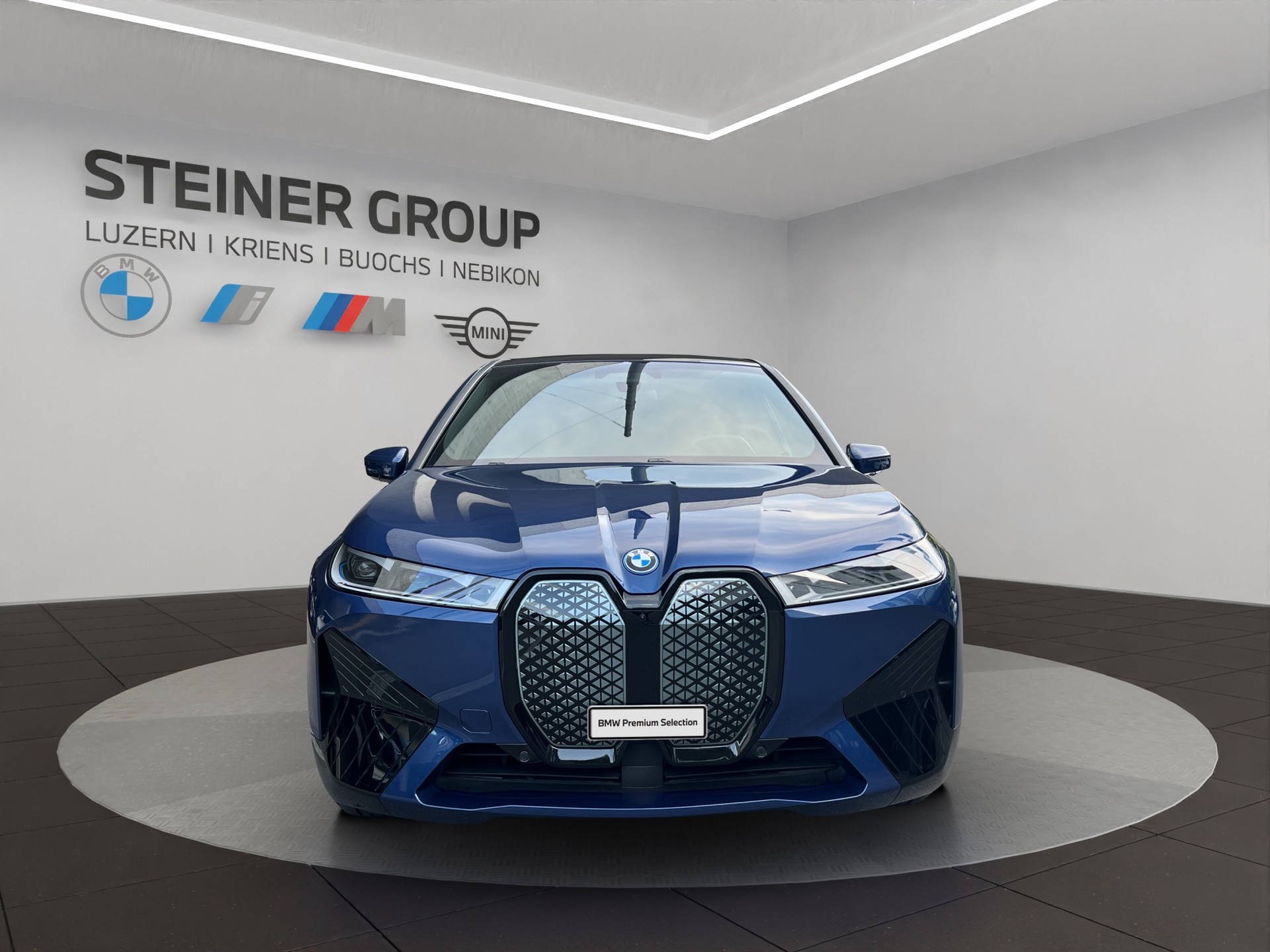 BMW iX xDrive40-image-2