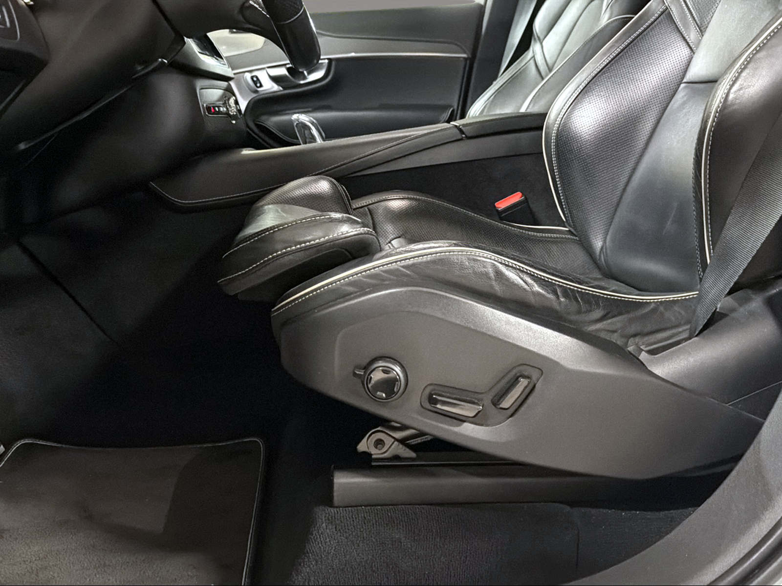 VOLVO XC90 2.0 T8 TE R-Design 7P. eAWD-image-11