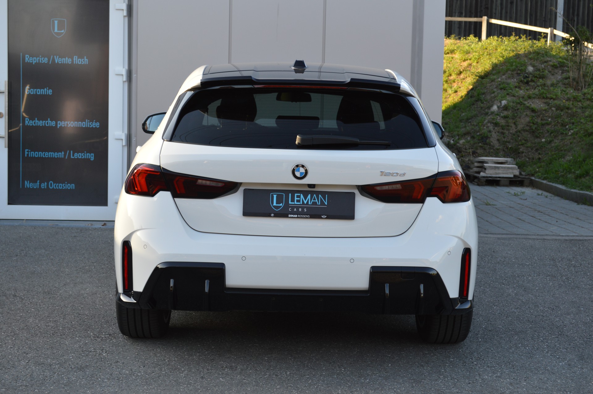 BMW 120d M Sport Pro Steptronic-image-5