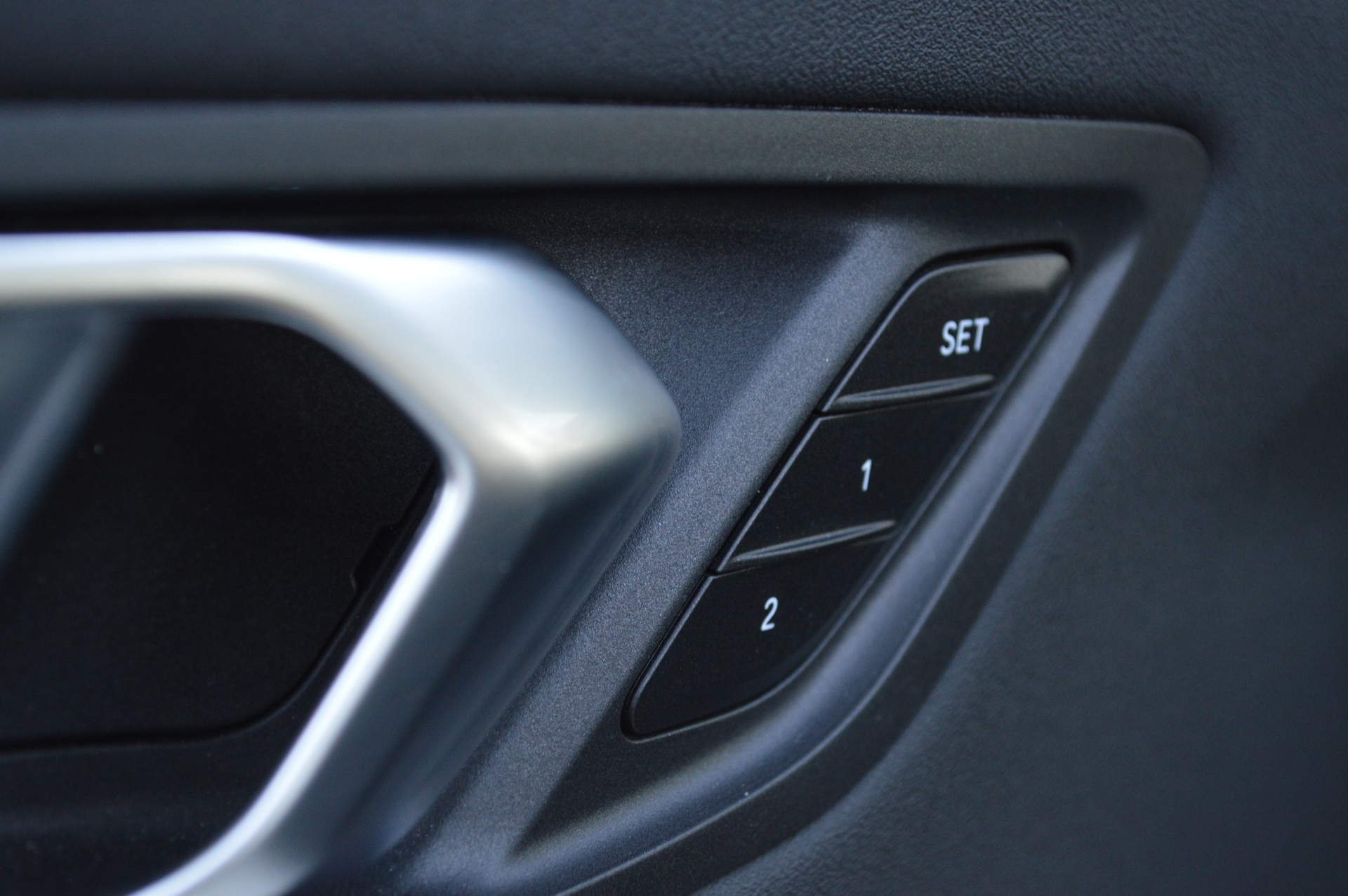BMW 120d M Sport Pro Steptronic-image-24