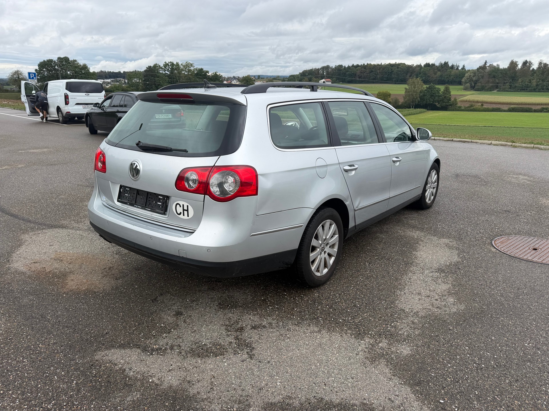 VW Passat Variant 2.0 TDI Highline-image-3