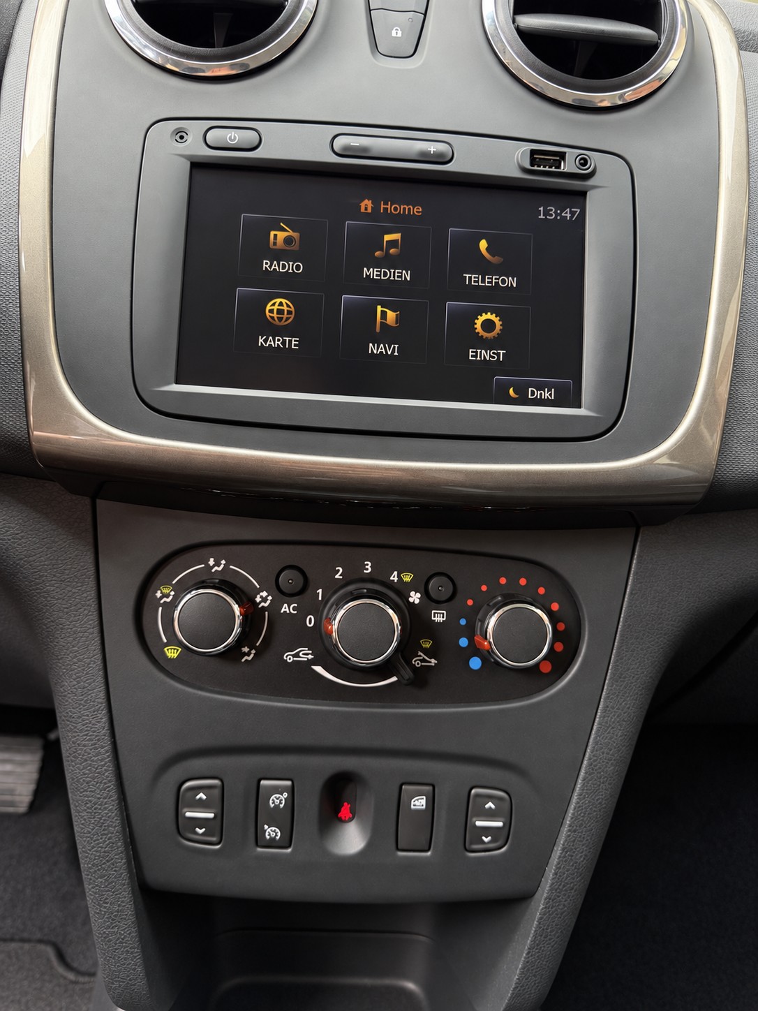 DACIA Sandero *Stepway Edition* frisch ab MFK & Service | top Zustand-image-8