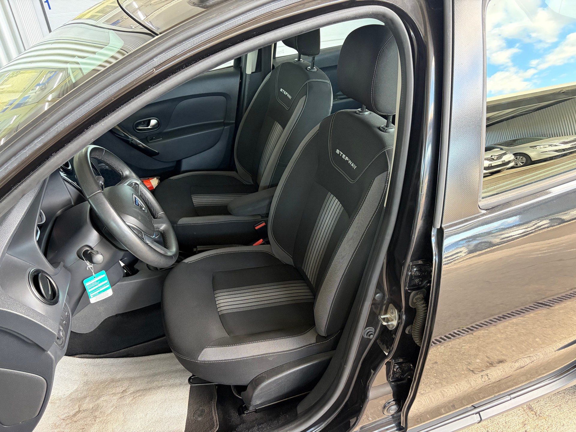 DACIA Sandero TCe 90 Stepway Unlimited 2-image-5