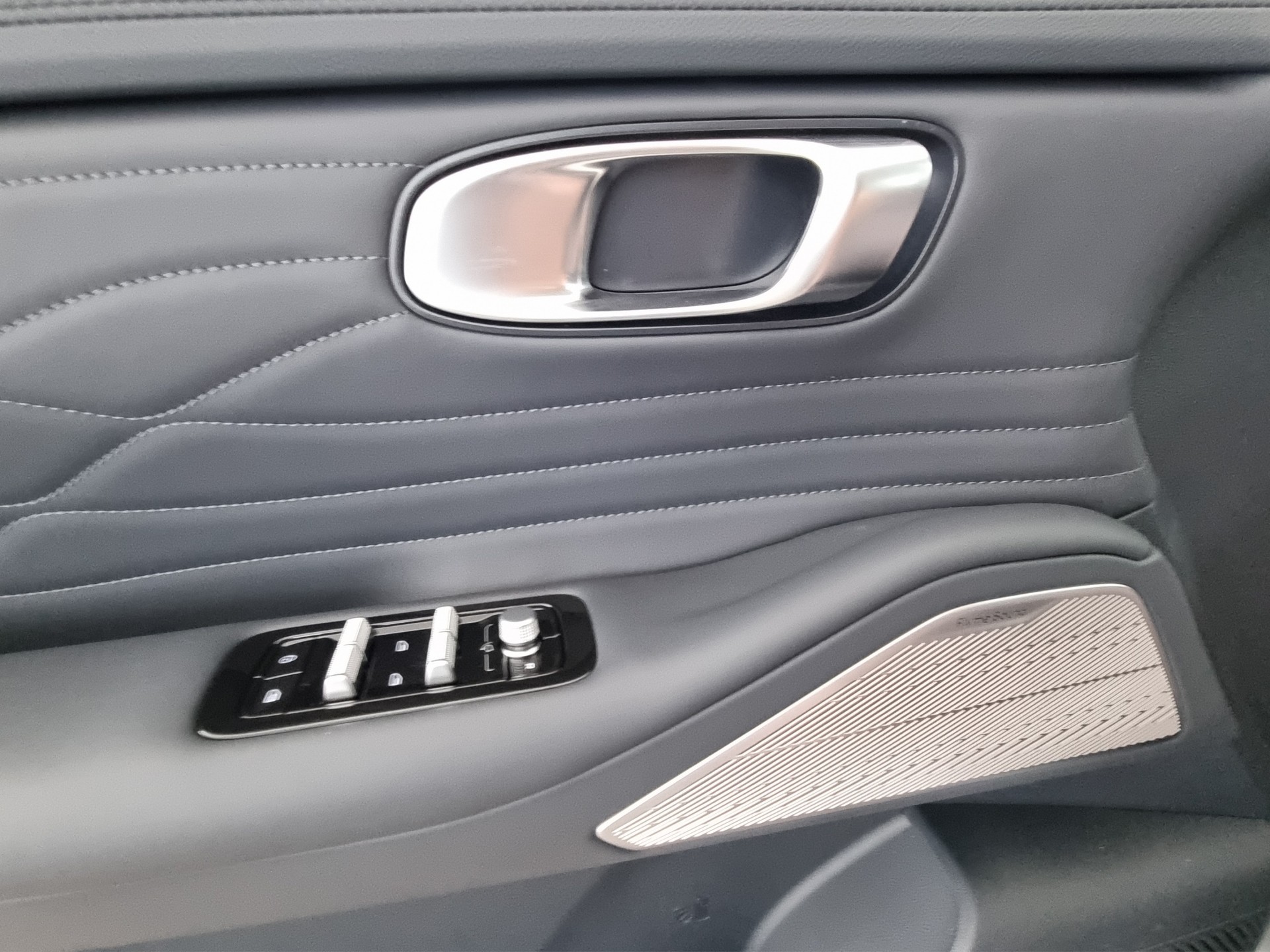 GEELY STARRAY EM-i LAUNCH EDITION-image-11