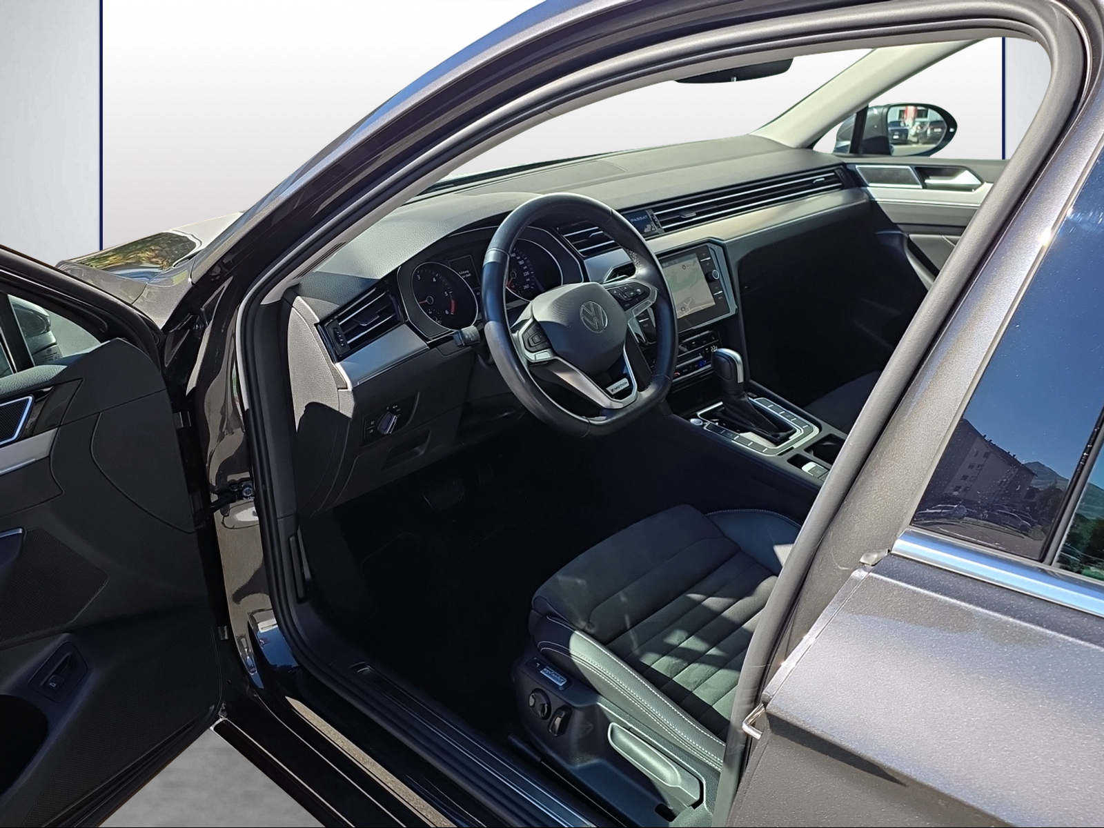 VW Passat 2.0 TDI BMT Elegance 4Motion DSG-image-5