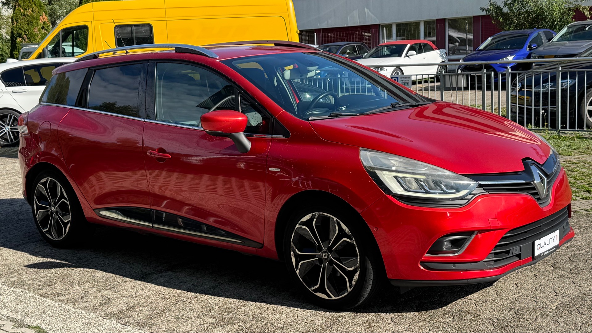 RENAULT Clio Grandtour 1.2 16V T Swiss Edition EDC-image-2