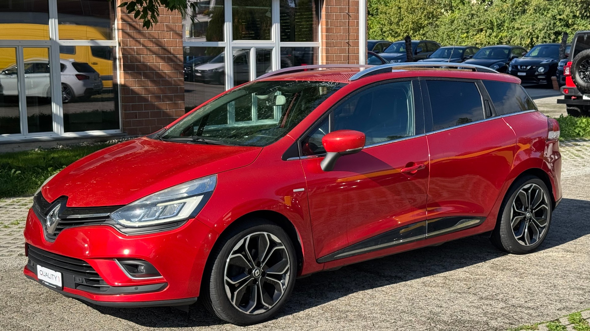 RENAULT Clio Grandtour 1.2 16V T Swiss Edition EDC-image-0