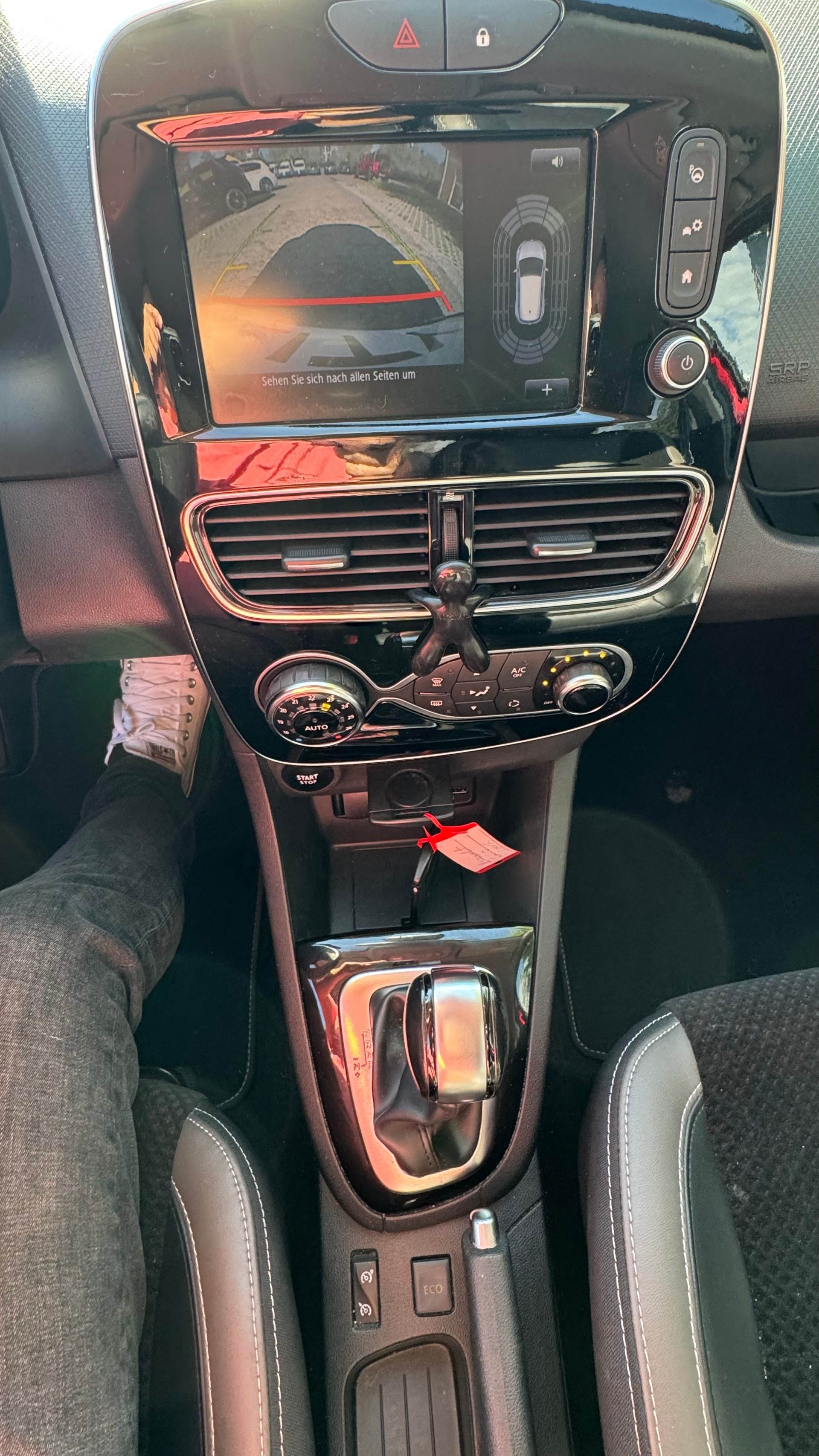 RENAULT Clio Grandtour 1.2 16V T Swiss Edition EDC-image-10