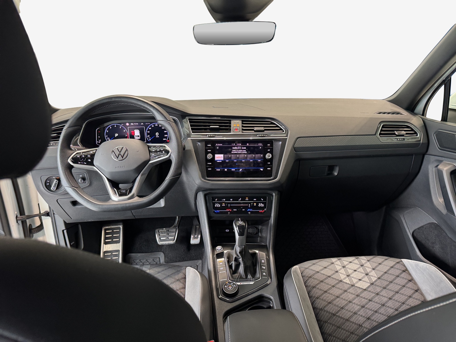 VW Tiguan 2.0TSI R-Line 4Motion DSG-image-10