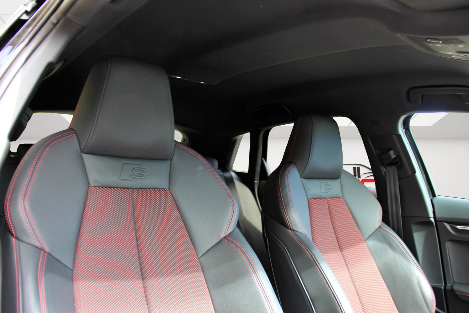 AUDI S3 Sportback 2.0 TFSI quattro S-tronic-image-13