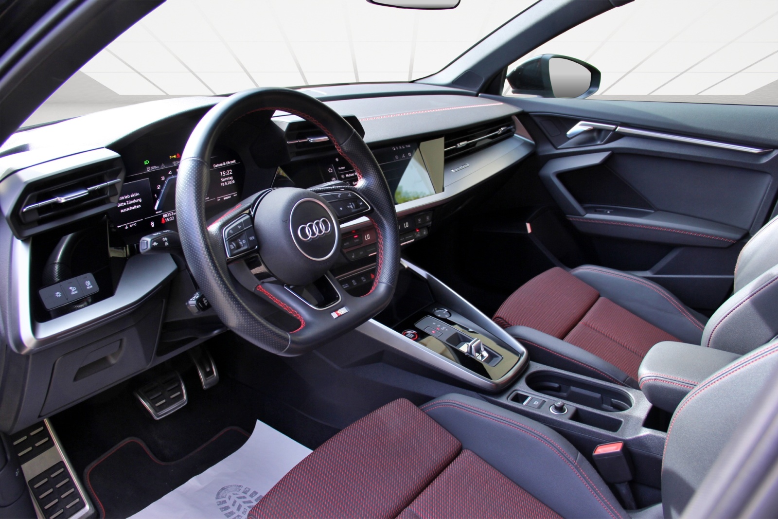 AUDI S3 Sportback 2.0 TFSI quattro S-tronic-image-8